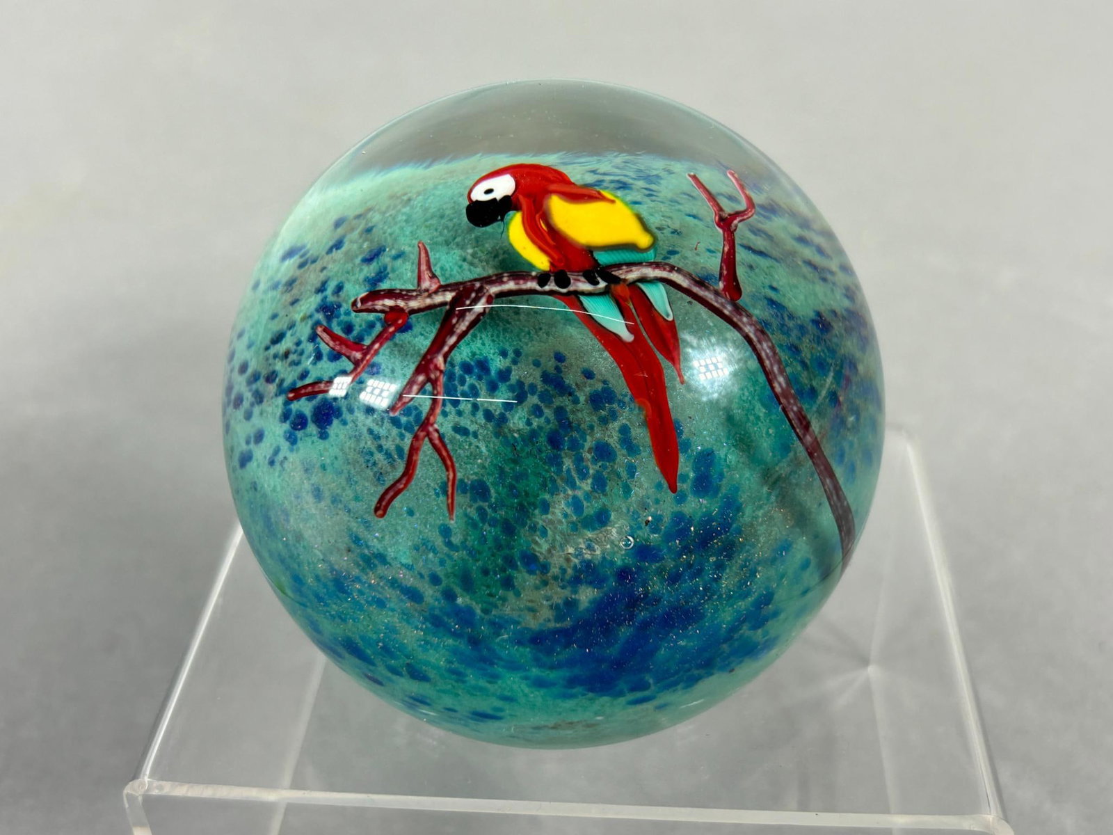 Unusual Vintage Paperweight with Parrot Roberta Eichenberg Excellent: Unusual Vintage Paperweight with Parrot Roberta Eichenberg Excellent. To see up to 100 photos of this lot, please find this sale on LiveAuctioneers. Excellent. The white lines are just our lights refl