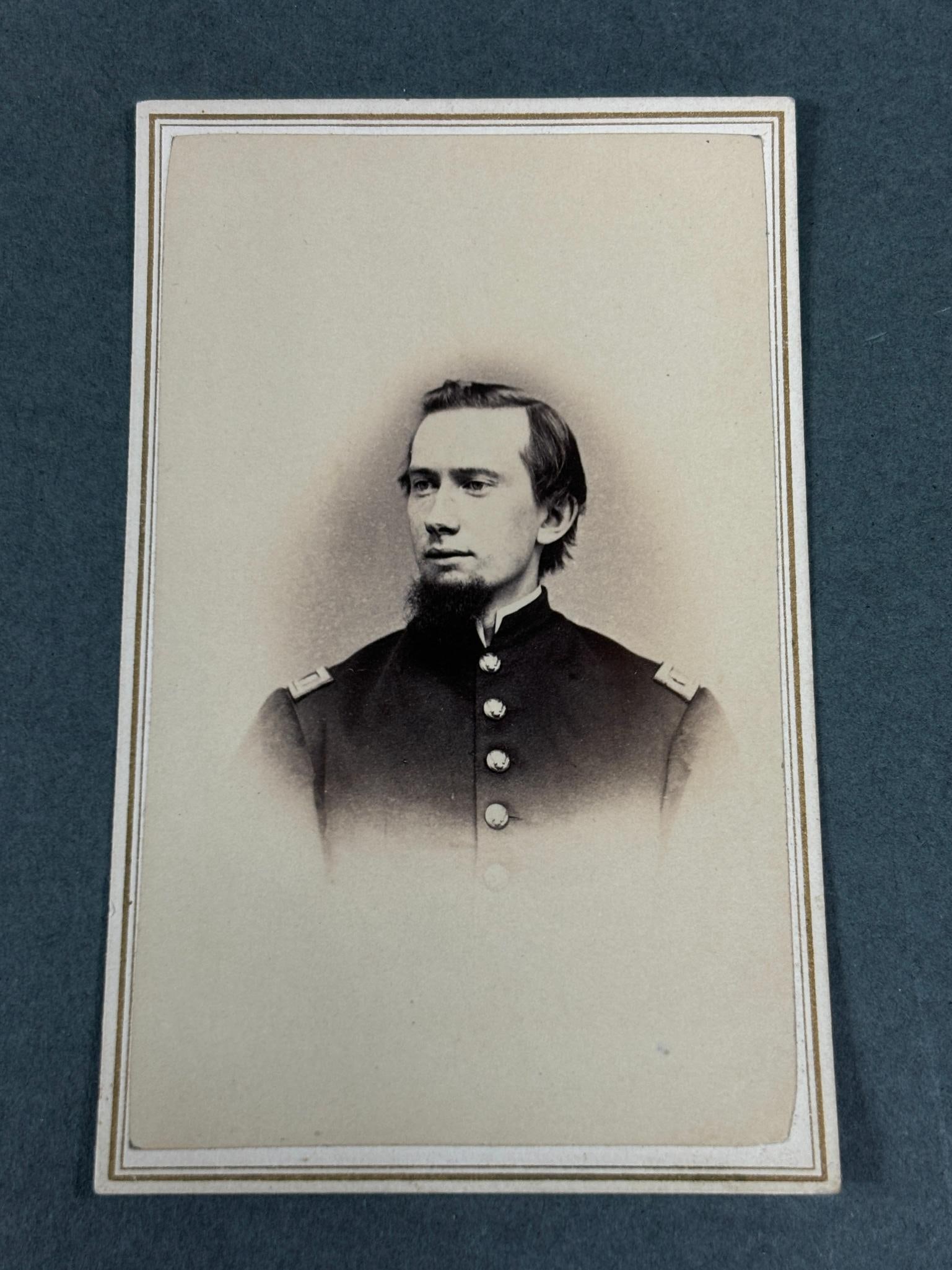 CIVIL WAR CDV 1ST OHIO VOLUNTEER INFANTRY IDED: CDV photograph of First Lieutenant Edward J. Collins signed in ink on the reverse "Yours Truly E. J. Collins". Collins enlisted in Company E (the Cleveland Grays) of the 1st OVI (three month regiment)