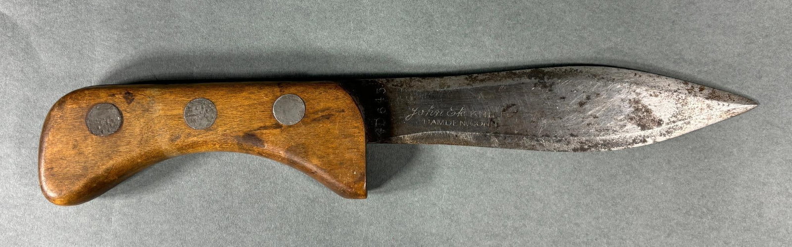 WWII EK COMMANDO CAMDEN KNIFE STYLE 4 BRUSH KNIFE: World War Two " Camden Knife " made by EK Commando Knife Company. This particular model, known as the Style 4 "New Guinea Brush Knife", was designed at the request of some servicemen fighting in the S