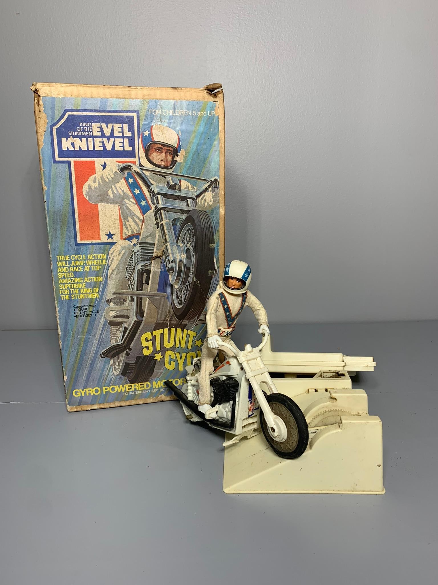 Vintage 1973 Ideal Evel Knievel Stunt Cycle Toy with Box: In-house shipping is available. Pickup is Tuesday, June 4th from 1 pm to 7 pm and Wednesday, June 5 from 11 am to 3 pm at our offices in Carroll, OH 43112 or we will provide in-house shipping for this