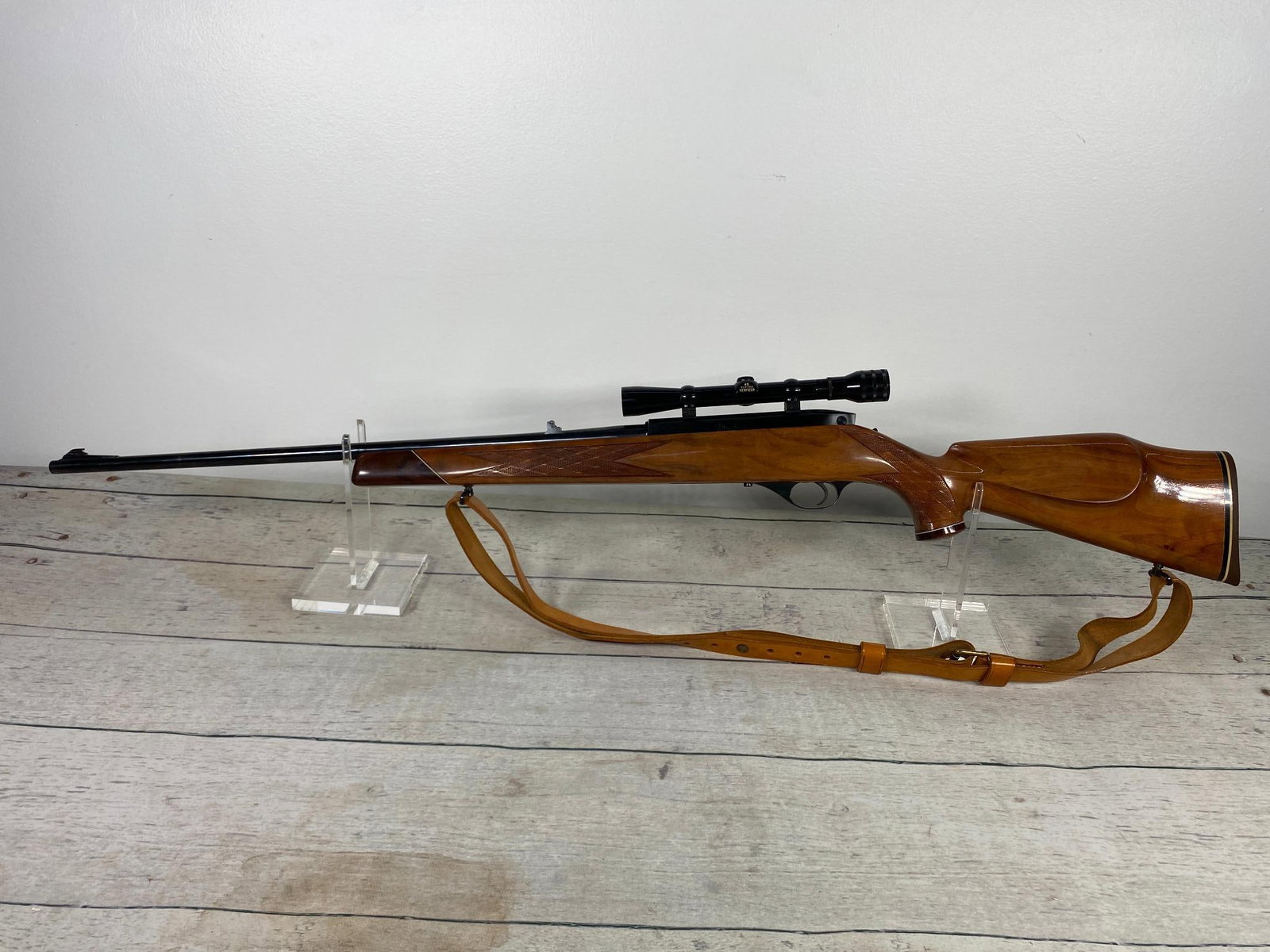 ** Weatherby Mark XII Made in Italy 22LR Rifle Nice: BRAND: Weatherby MODEL: Mark XII SERIAL: 28320 CALIBER/GAUGE: 22LR CONDITION: Action good, barrel good. SIZE: 24" bbl. Unless you have an FFL, we will have to ship to your FFL or you will have to unde