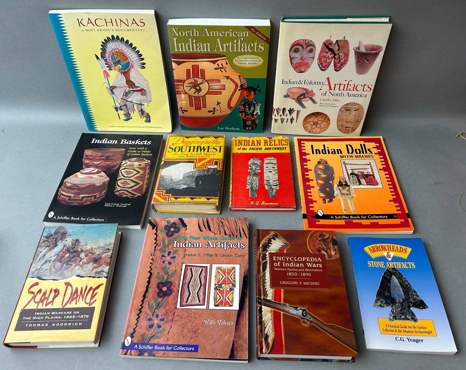 Native American - Book Lot Scholarly Works & Collector Guides: Large lot of 11 books related to Native American, archeology, history, and artifacts. Books (non collector guides); 1. Digging in the Southwest (with dust jacket) Ann Axtell Morris 1933.. 2. Indian Re