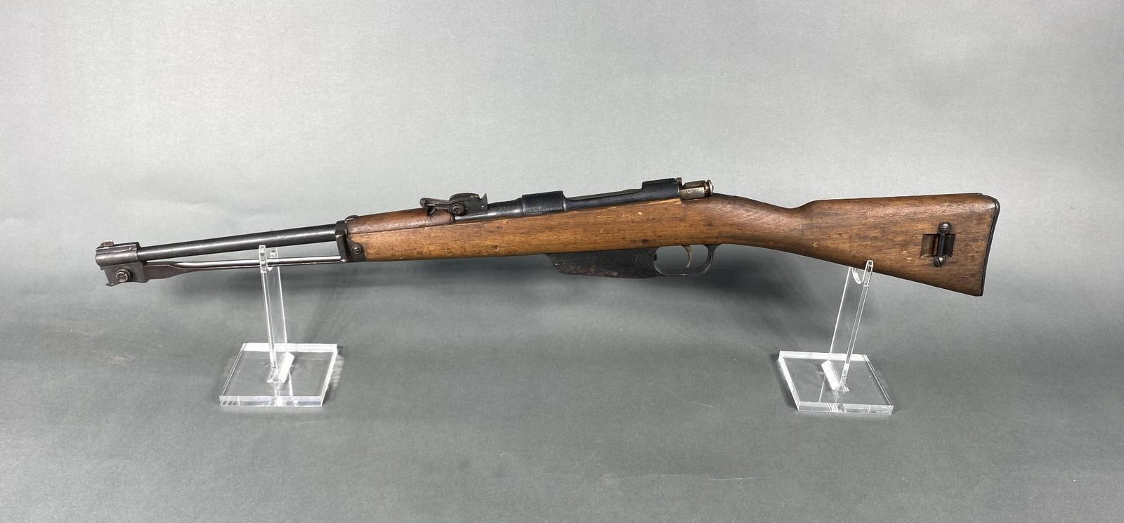 ## Italian Model 91 Cavalry Carcano 18" barrel C&R: MFG/IMPORTER: Italy/PRI MODEL: 91 Cav SERIAL: ITC000701 CALIBER/GAUGE: 6.5 Carcano CONDITION: Action good, bore good. SIZE: 18" bbl. NOTES: This is an Italian Model 1891 Carcano Cavalry Carbine. This