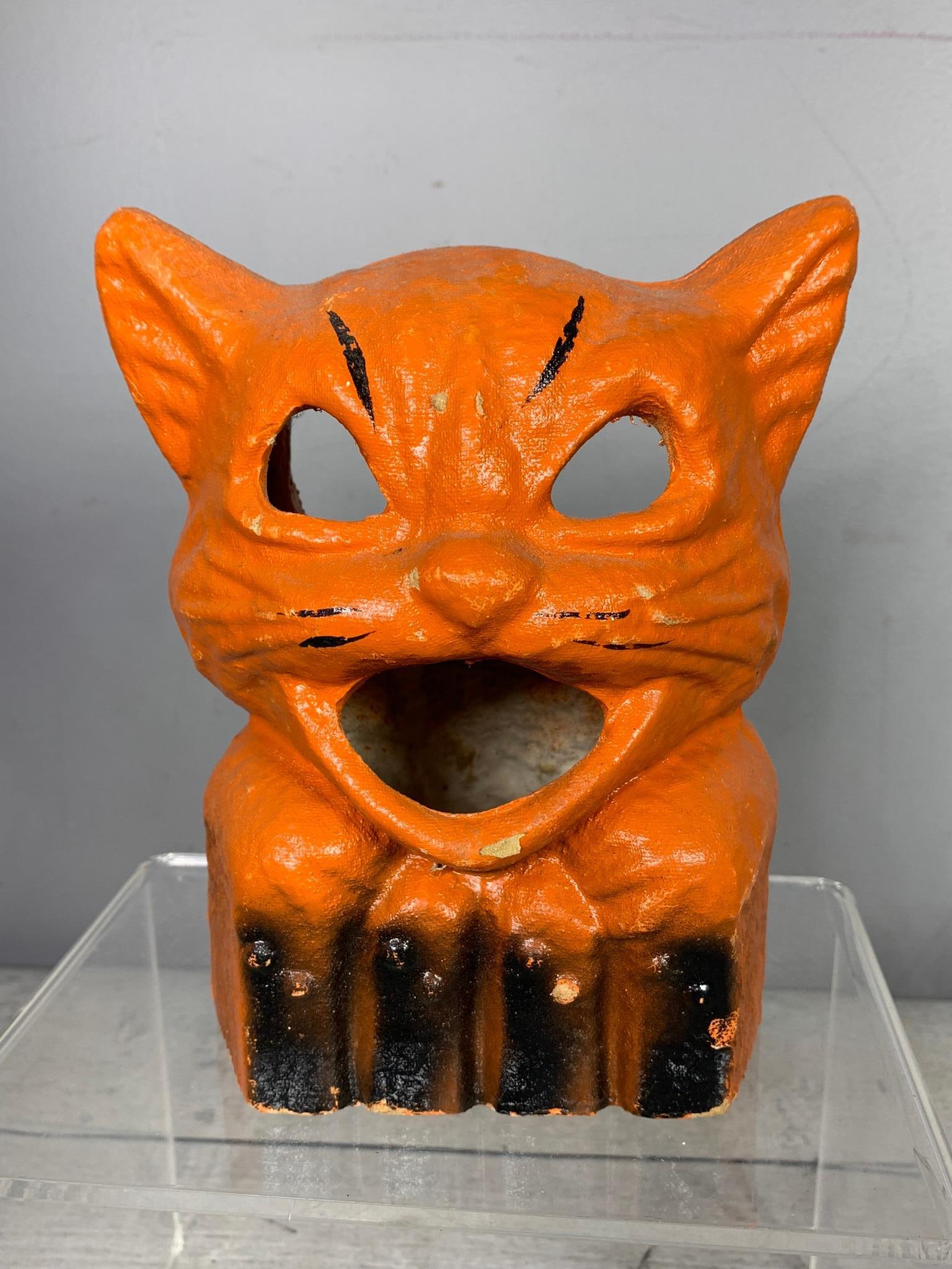 Antique Pulp Orange Cat on Fence Halloween Jack-O-Lantern: LiveAuctioneers only gives us 20 photos per lot. We typically take many more than that. See this sale on Proxibid to see many more. In-house shipping is available. Open pickup is Friday, Nov. 1 from N