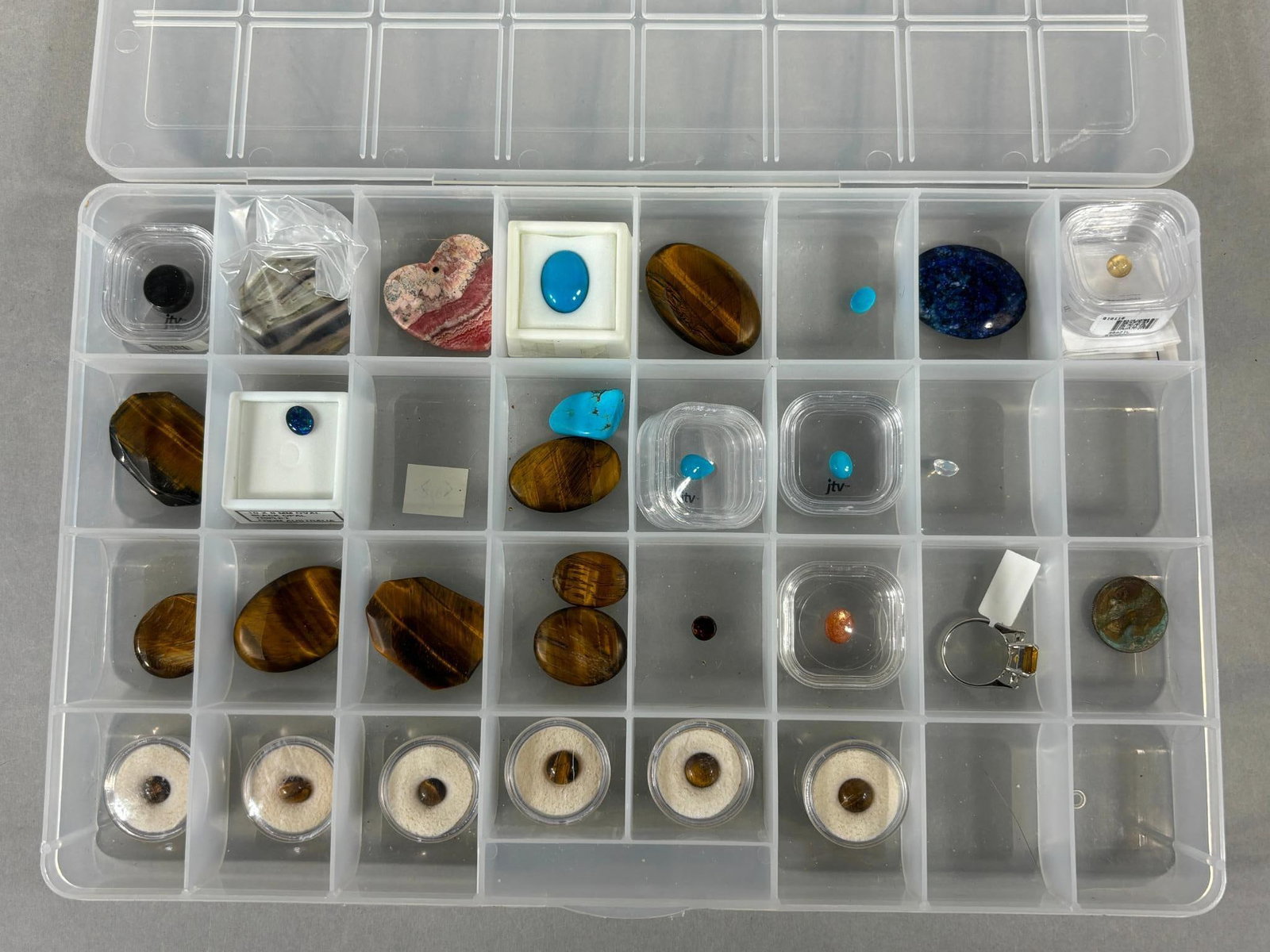Large Lot of assorted Gemstones in Case for Jewelry Making (1 of 13)