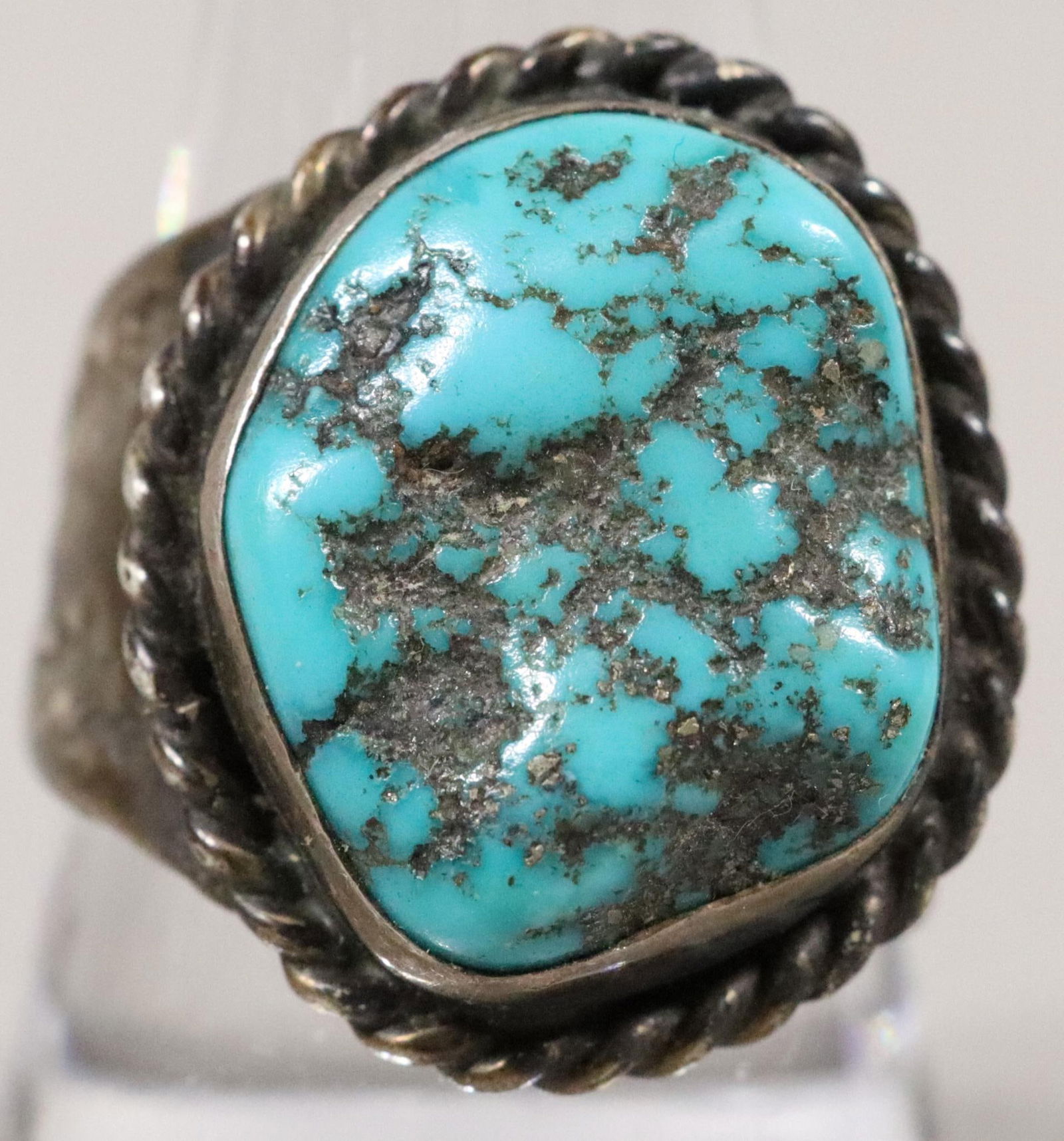 Large Vintage Native American Sterling Silver Turquoise Ring Size 12 (1 of 7)
