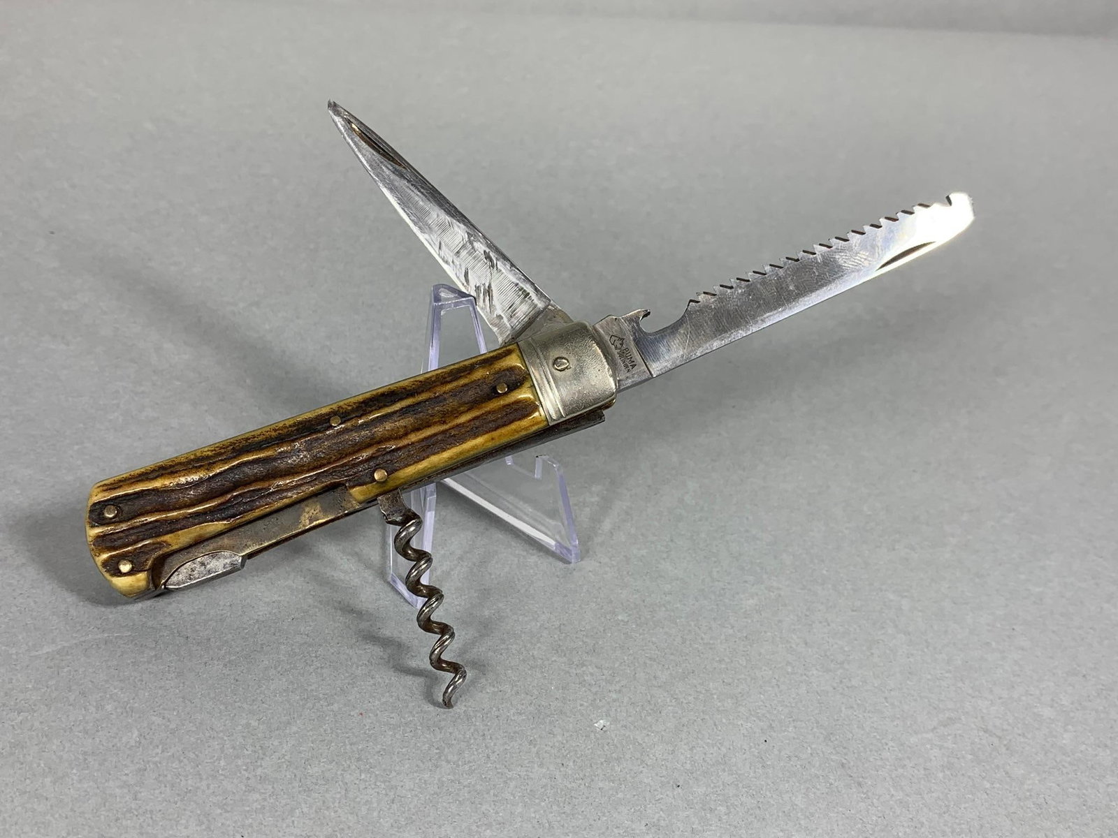 Vintage Puma Solingen German Knife: In-house shipping is available. Open pickup is Thursday, Nov. 21 from 10 am to 7 pm at our offices in Carroll, OH 43112 or we will provide in-house shipping for this item. We charge $5/lot if you want