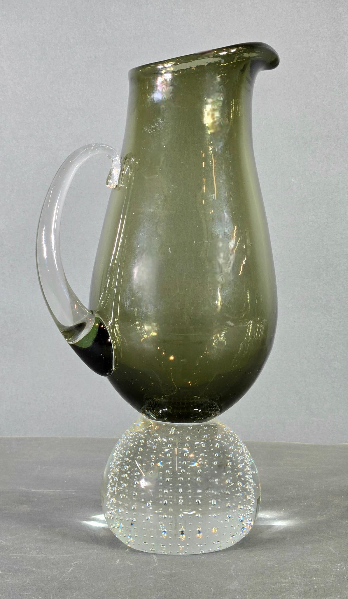 Vintage Carl Erickson Controlled Bubble Art Glass Pitcher: In-house shipping available. Pickup is Thursday, May 29 from from 1 pm to 7 pm at our gallery in Lancaster, OH 43130 or we will provide in-house shipping for this item. We charge a $5/lot fee if you p