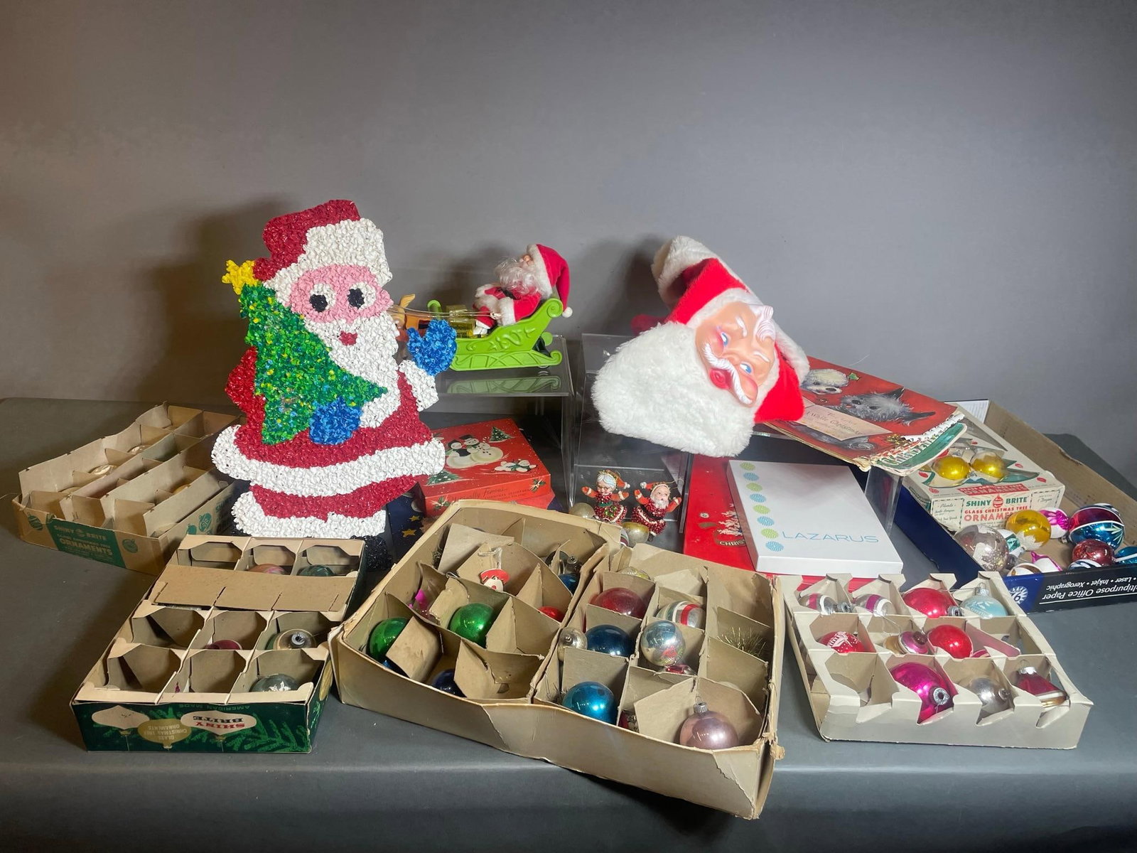 Vintage Christmas Ornaments and Santa Claus Decorations: In-house shipping available. Pickup is Thursday, May 29 from from 1 pm to 7 pm at our gallery in Lancaster, OH 43130 or we will provide in-house shipping for this item. We charge a $5/lot fee if you p