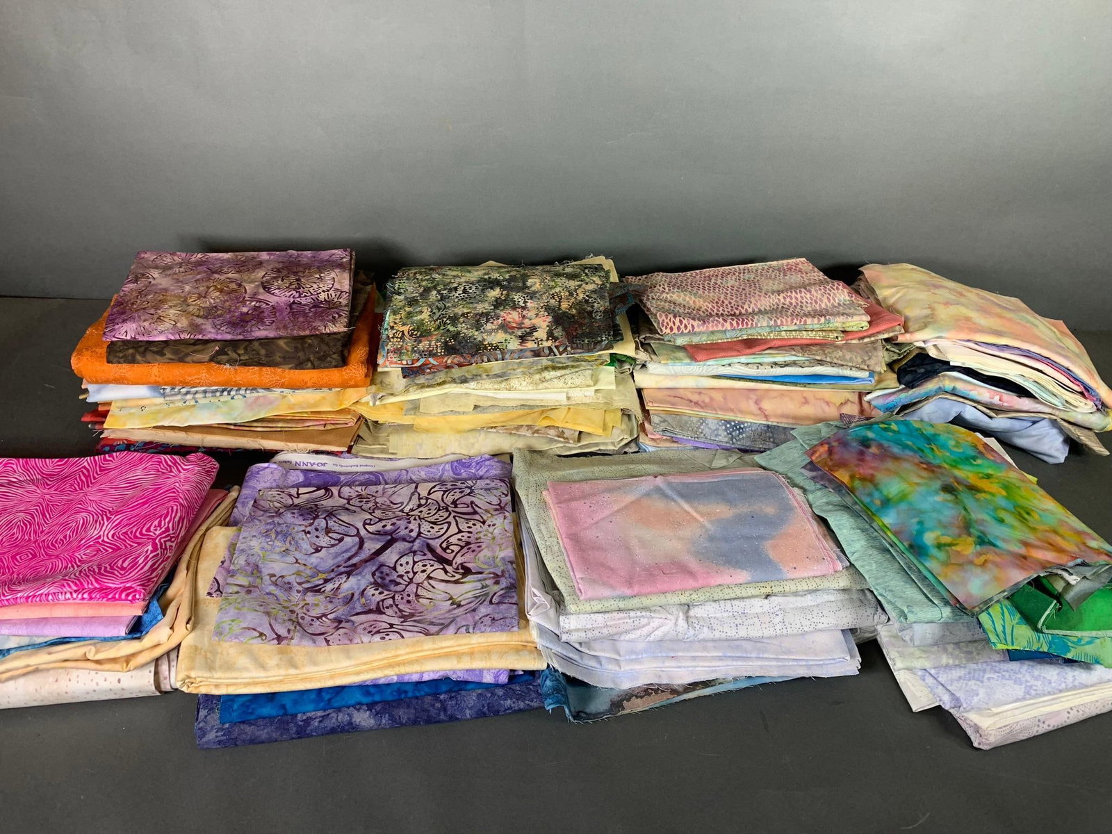 Group Lot of Fabric Material: In-house shipping available. Pickup is Thursday, May 29 from from 1 pm to 7 pm at our gallery in Lancaster, OH 43130 or we will provide in-house shipping for this item. We charge a $5/lot fee if you p