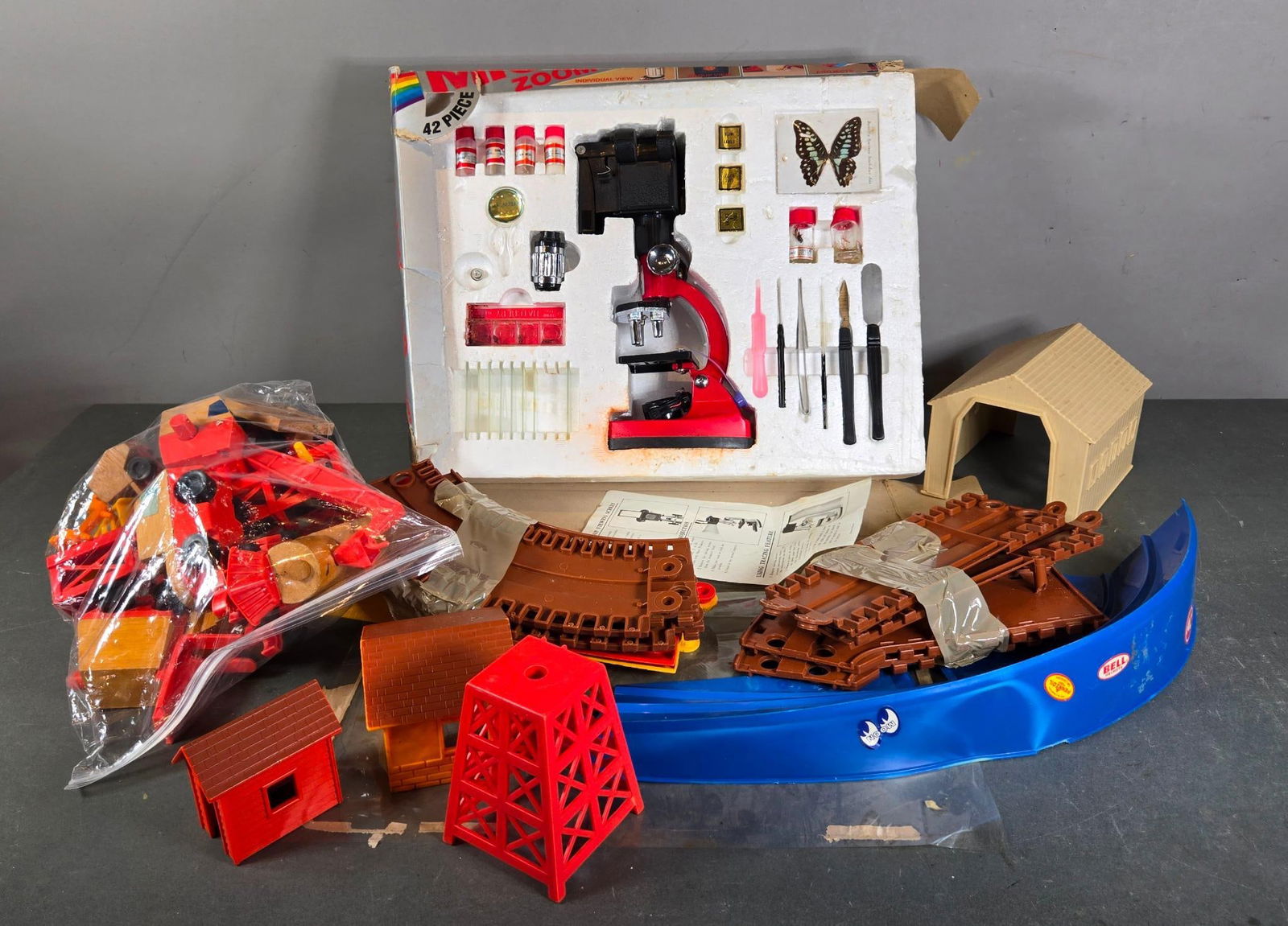 Child's Vintage Microscope Set & Mattel Motor Choo Choo Train Set: Both with original box. In-house shipping available. Pickup is Thursday, May 29 from from 1 pm to 7 pm at our gallery in Lancaster, OH 43130 or we will provide in-house shipping for this item. We char