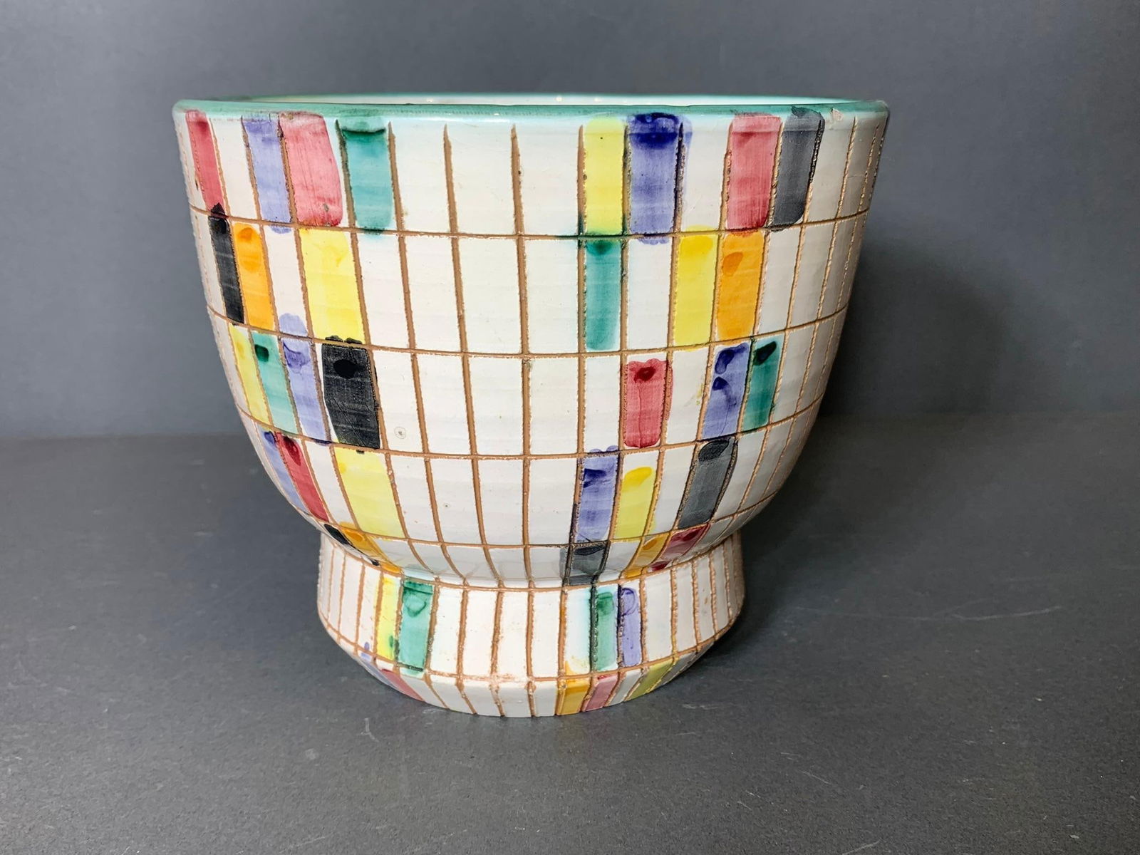 Vintage Italian Paneled and Glazed Flower Pot: In-house shipping available. Pickup is Thursday, May 29 from from 1 pm to 7 pm at our gallery in Lancaster, OH 43130 or we will provide in-house shipping for this item. We charge a $5/lot fee if you p