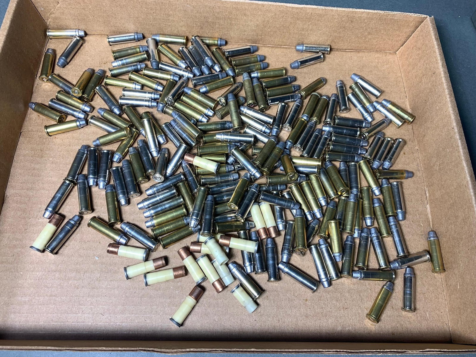 Flat Lot of Ammo 38 Special: In-house shipping available. Pickup is Thursday, May 29 from from 1 pm to 7 pm at our gallery in Lancaster, OH 43130 or we will provide in-house shipping for this item. We charge a $5/lot fee if you p