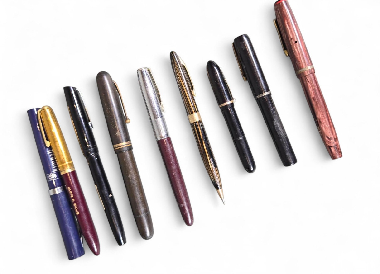 Group of Vintage Fountain Pens: Burns in-house (bidder arranged option on checkout) shipping available. Pickup is Thursday, June 26 from from 11 am to 7 pm at our gallery in Lancaster, OH 43130 or we will provide in-house shipping f