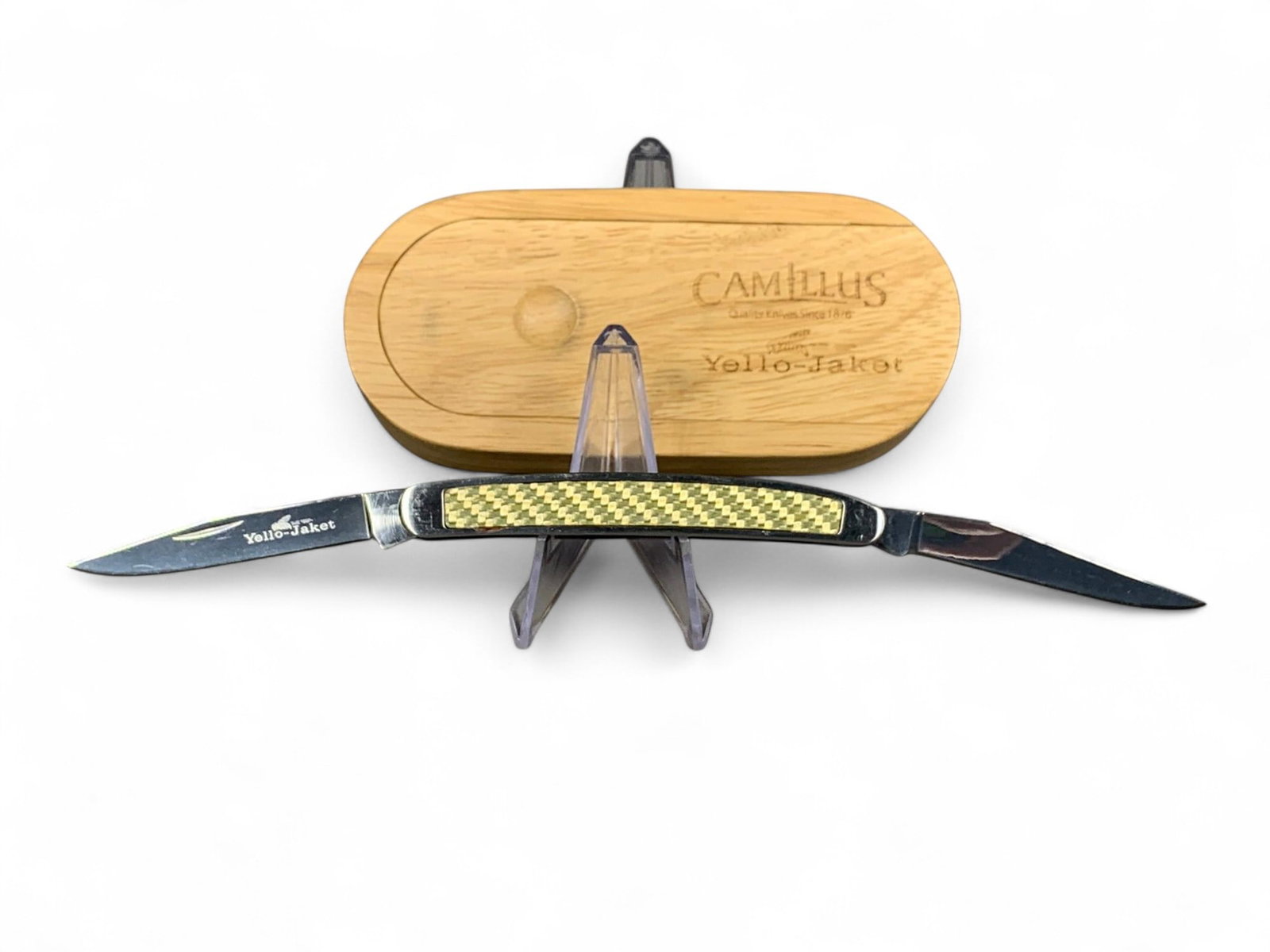 Camillus Yello-Jaket Folding Pocket Knife: Burns in-house shipping is available. pick up is Tuesday, July 28, from Noon to 7 pm at our gallery in Lancaster, Ohio 43130 or we will provide in-house shipping for this item. We will charge a $5 fee