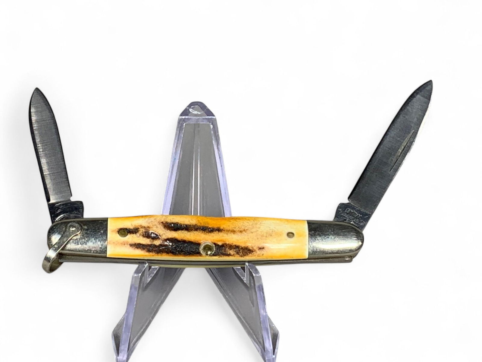 Vintage Case XX Folding Pocket Knife 05263: Burns in-house shipping is available. pick up is Tuesday, July 28, from Noon to 7 pm at our gallery in Lancaster, Ohio 43130 or we will provide in-house shipping for this item. We will charge a $5 fee