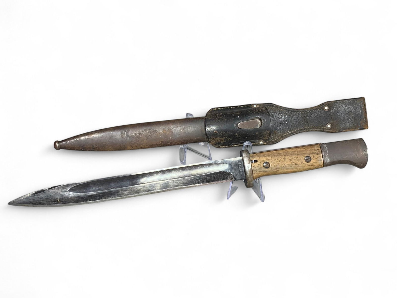 Antique German Mauser Bayonet w/Scabbard & Frog: Burns in-house shipping is available. pick up is Tuesday, July 28, from Noon to 7 pm at our gallery in Lancaster, Ohio 43130 or we will provide in-house shipping for this item. We will charge a $5 fee