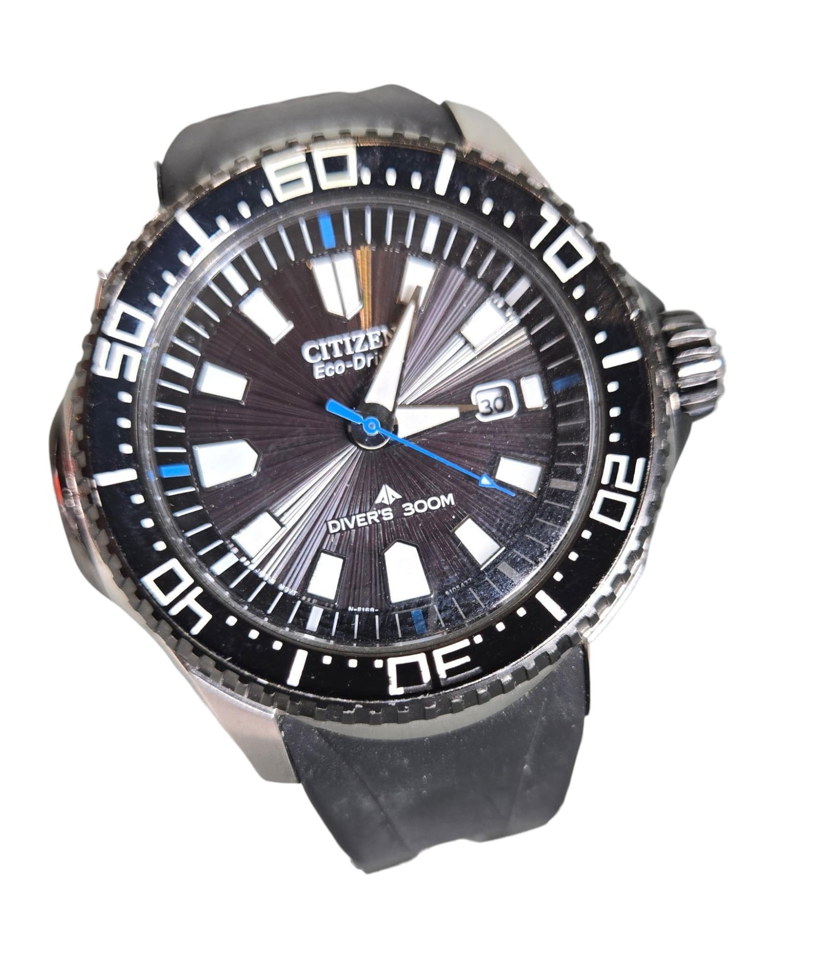 Citizen Eco-Drive Diver's Men's Watch: Burns in-house shipping is available. pick up is Tuesday, July 28, from Noon to 7 pm at our gallery in Lancaster, Ohio 43130 or we will provide in-house shipping for this item. We will charge a $5 fee