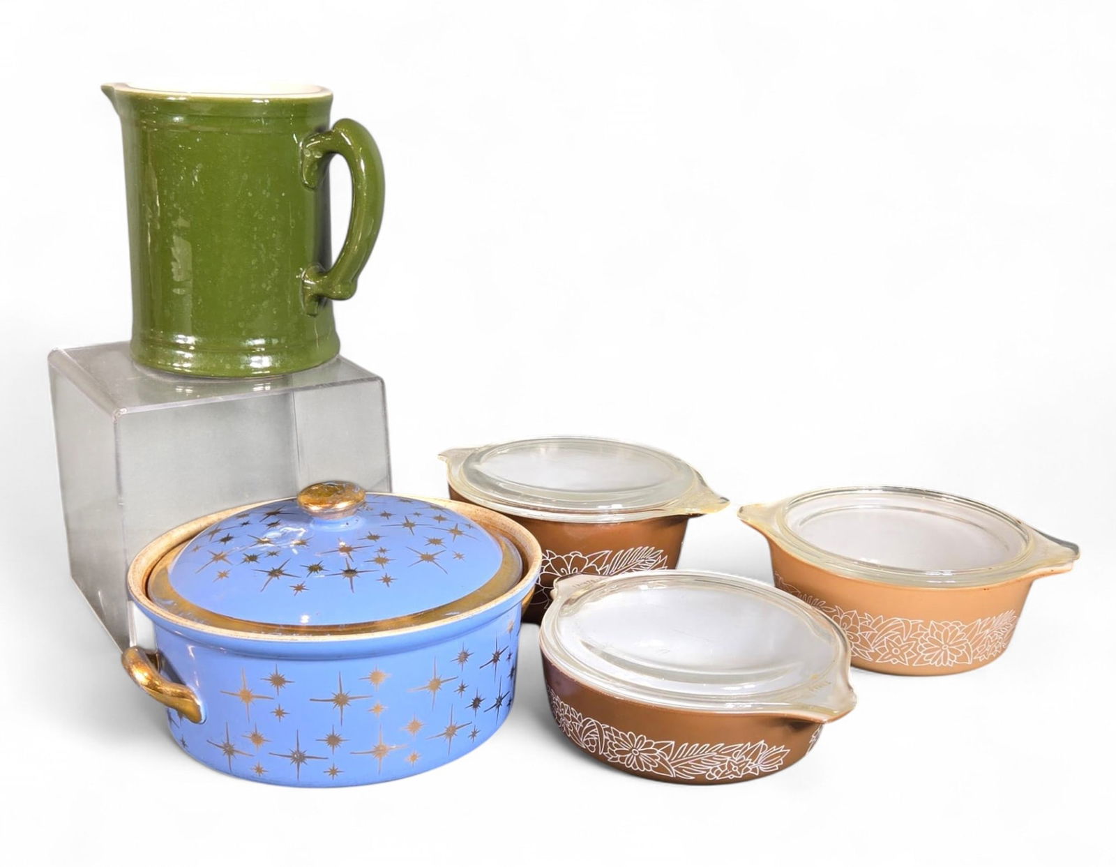 Vintage Hall Stoneware Casserole and Pitcher with Pyrex Casserole Dishes with Lids: Burns in-house shipping is available. pick up is Tuesday, July 28, from Noon to 7 pm at our gallery in Lancaster, Ohio 43130 or we will provide in-house shipping for this item. We will charge a $5 fee