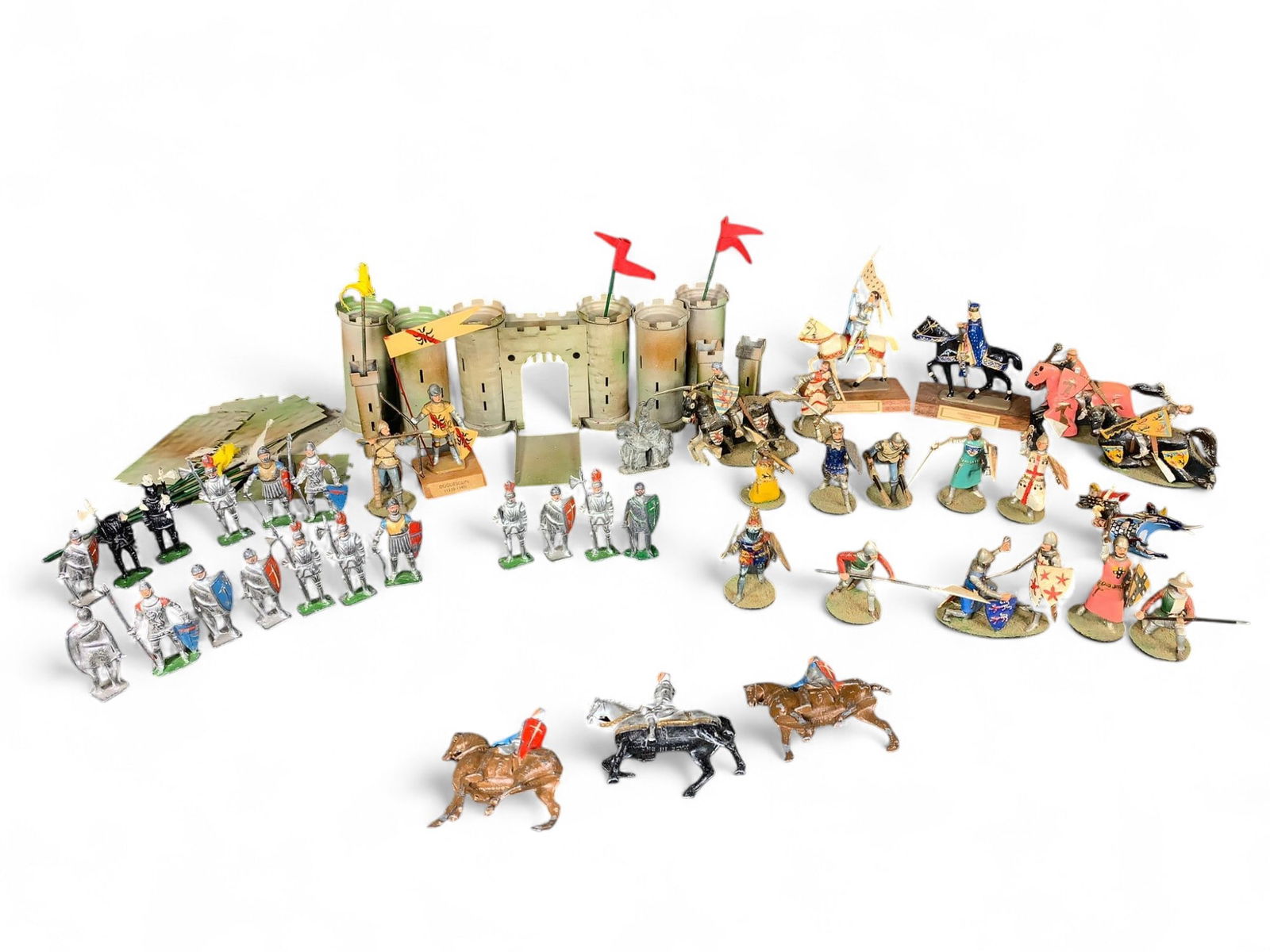 Vintage Cast Metal Medieval Knight Figures & Castle Set - Mounted and Foot Soldiers, Various Weap...: This collection features a comprehensive set of vintage cast metal medieval toy soldiers and a multi-piece castle structure. The figures include numerous foot soldiers armed with swords, pikes, and ax