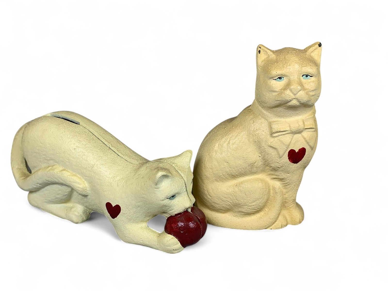 A Group of Vintage Cast Iron Cat Still Banks (1 of 6)