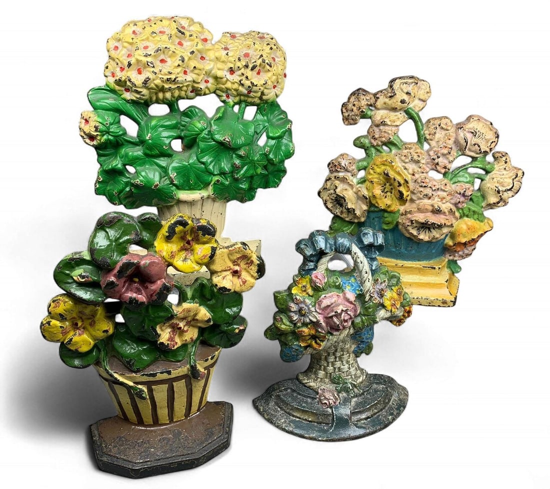 A Group of Hubley Painted Cast Iron Floral Doorstops (1 of 10)