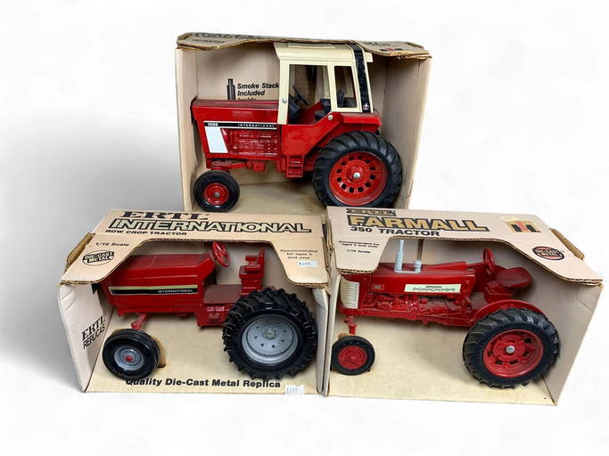 Tru Scale Tractor With Bucket Elevator