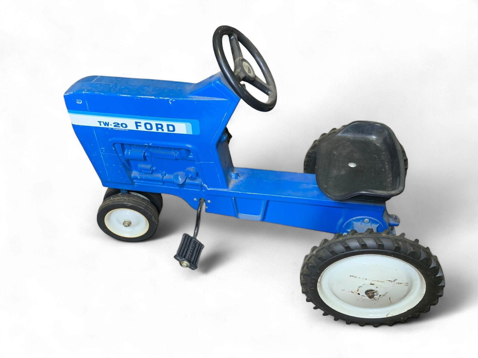 Ertl Ford 7740 Pedal Tractor