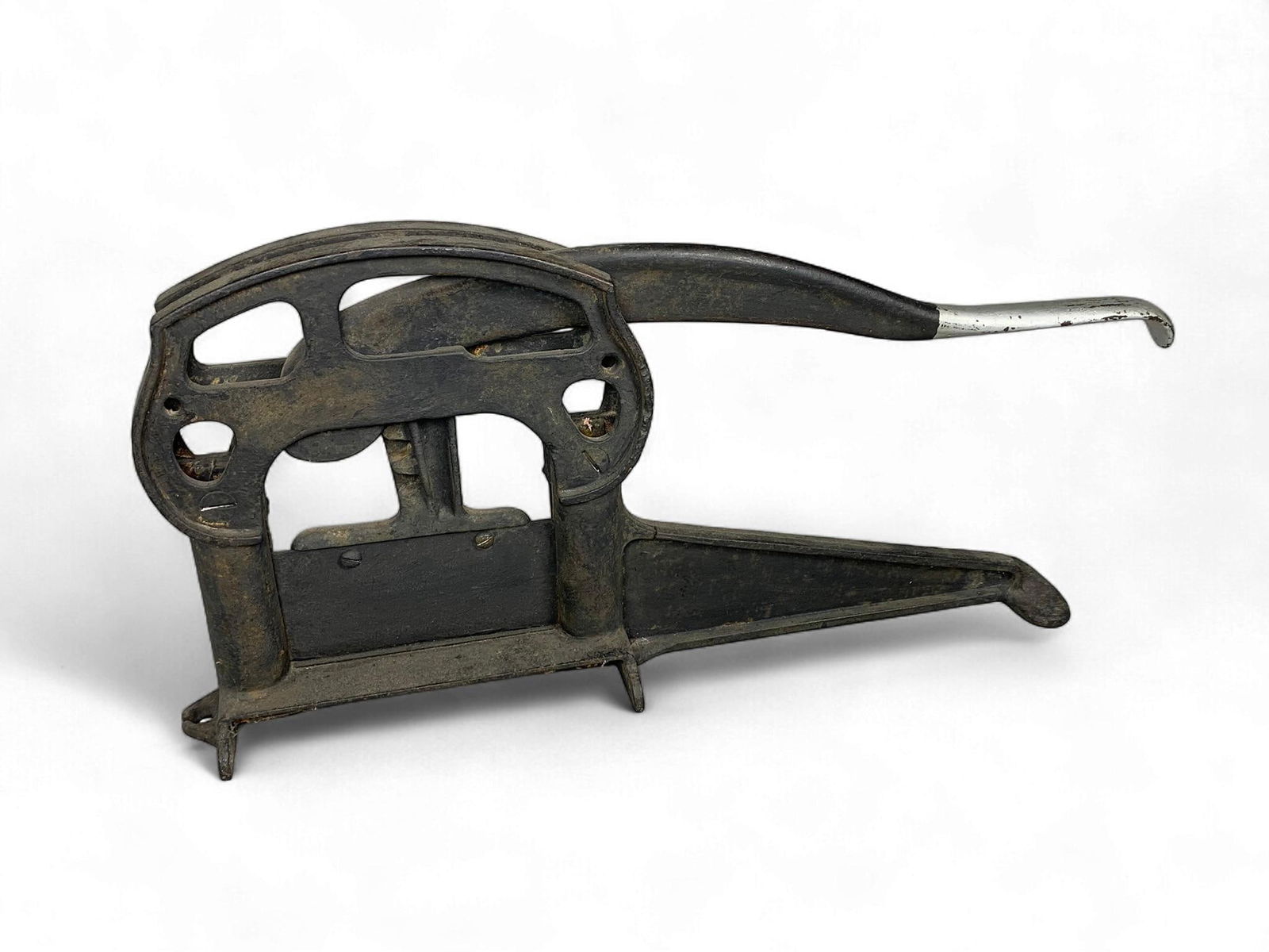Antique E.S.M. Co. Erie, PA Cast Iron Tobacco Cutter (1 of 7)