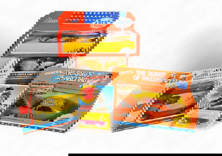 Ertl The Dukes Of Hazzard General Lee Car In Blister Pack