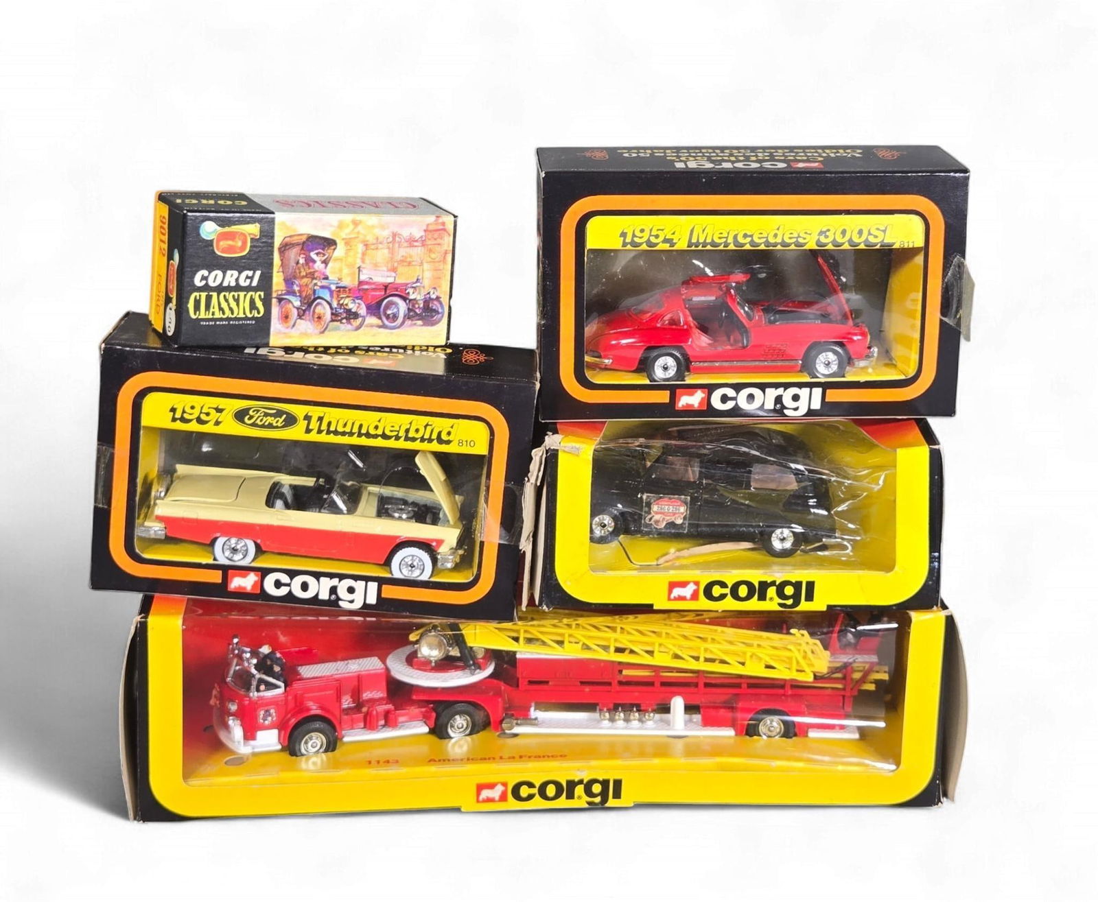 A Collection of Boxed Corgi diecast Vehicles, including Corgi Major Toys (1 of 7)