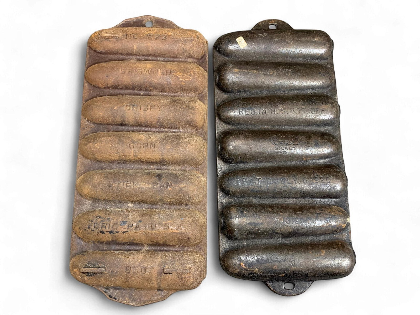 A Group of Vintage Cast Iron Corn Stick Pans: Griswold No. 273 and Wagner Ware Junior Krusty Korn Ko (1 of 7)