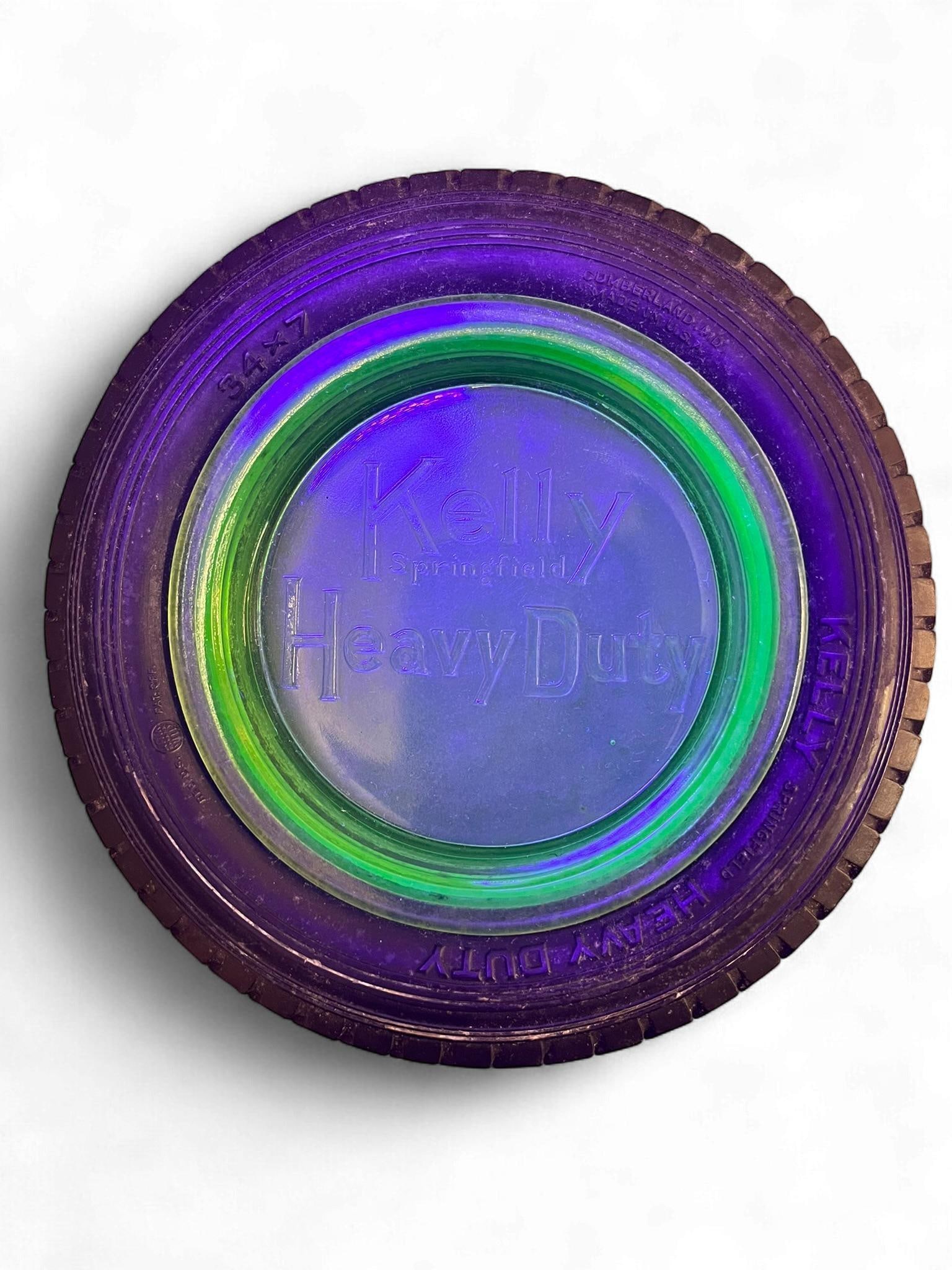 Kelly Springfield Heavy Duty Tire Ashtray with Uranium Glass Insert (1 of 11)