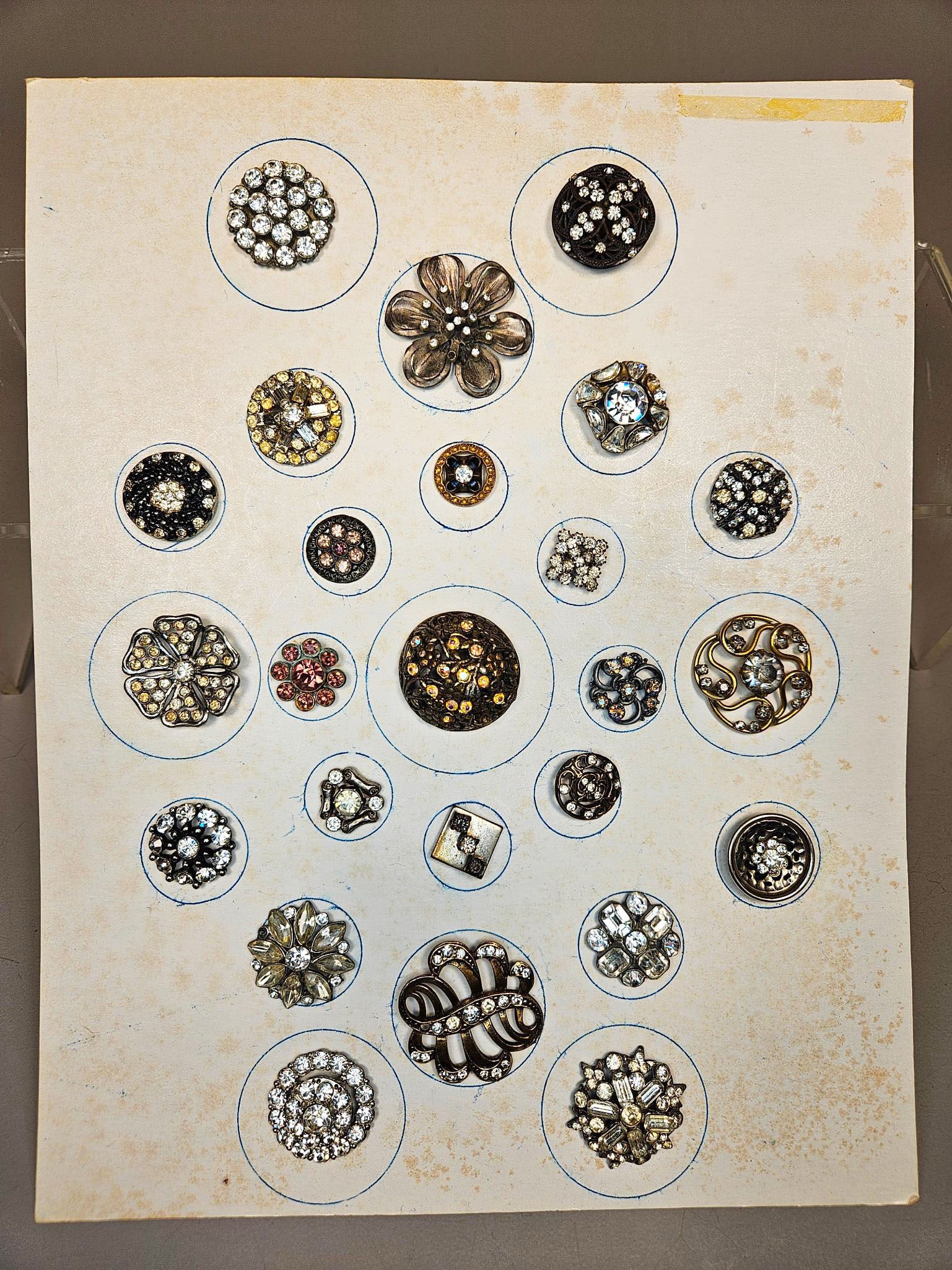 A Collection of Vintage Rhinestone Embellished Buttons (1 of 17)