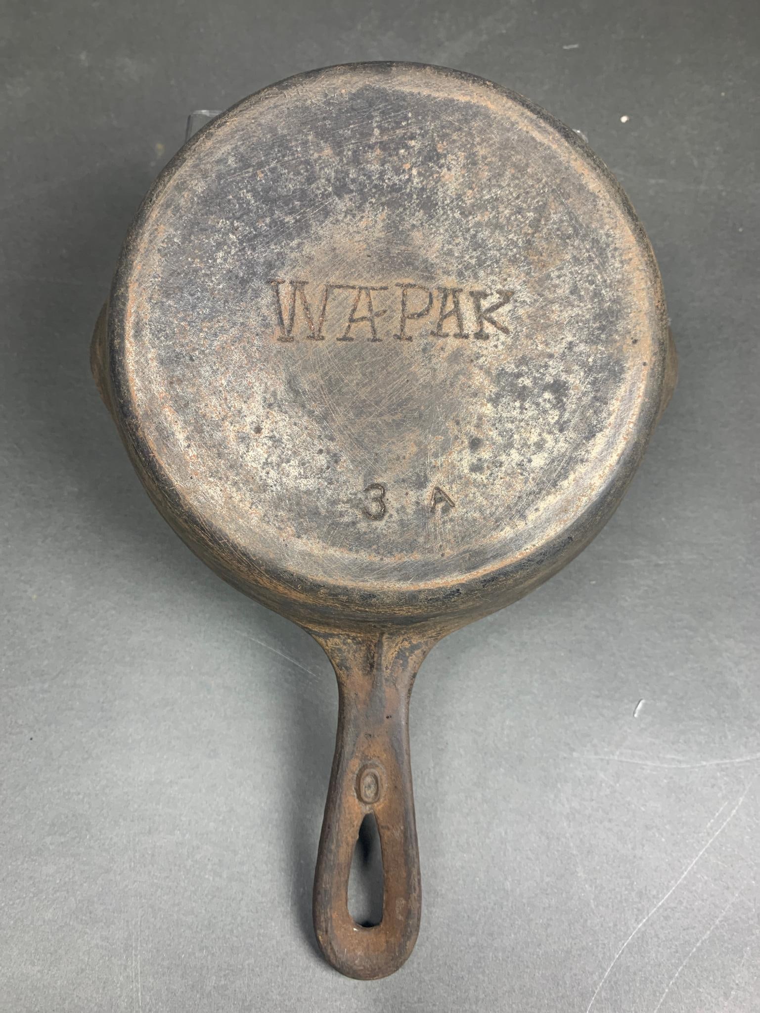 Vintage Wapak 3A Cast Iron Skillet (1 of 7)