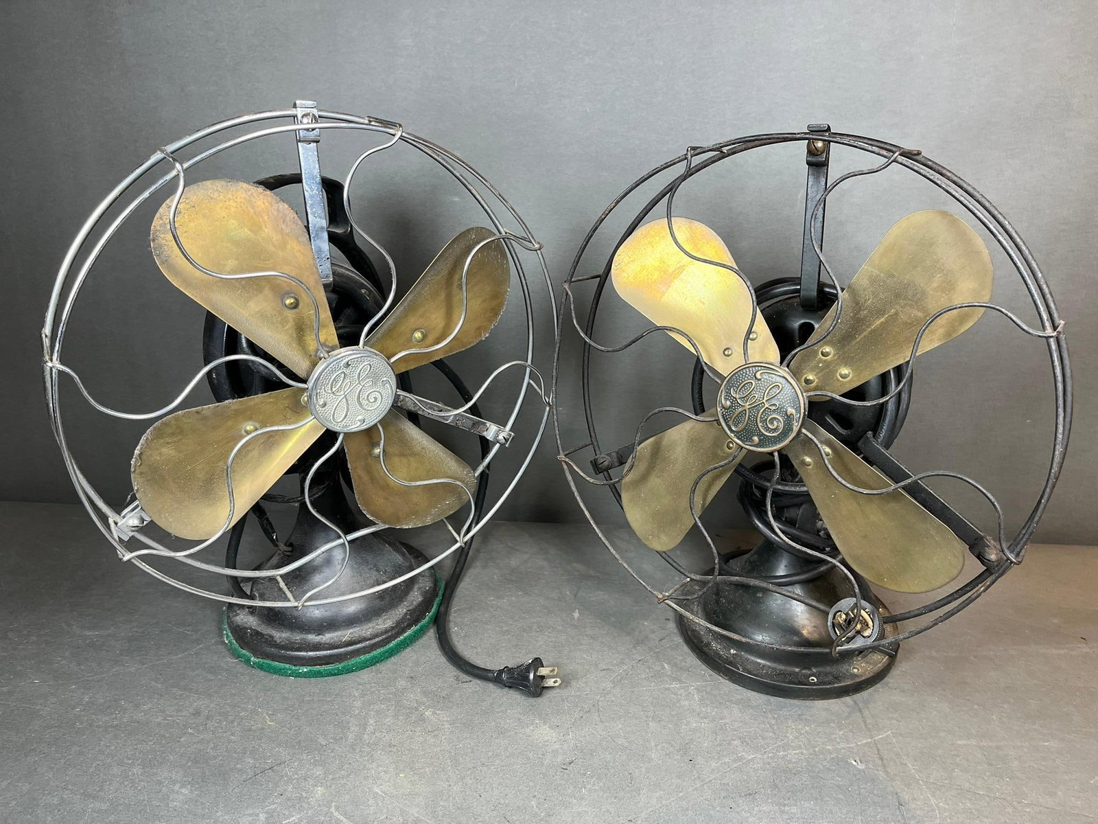A Pair of Vintage General Electric Oscillating Electric Fans, Early 20th Century (1 of 19)