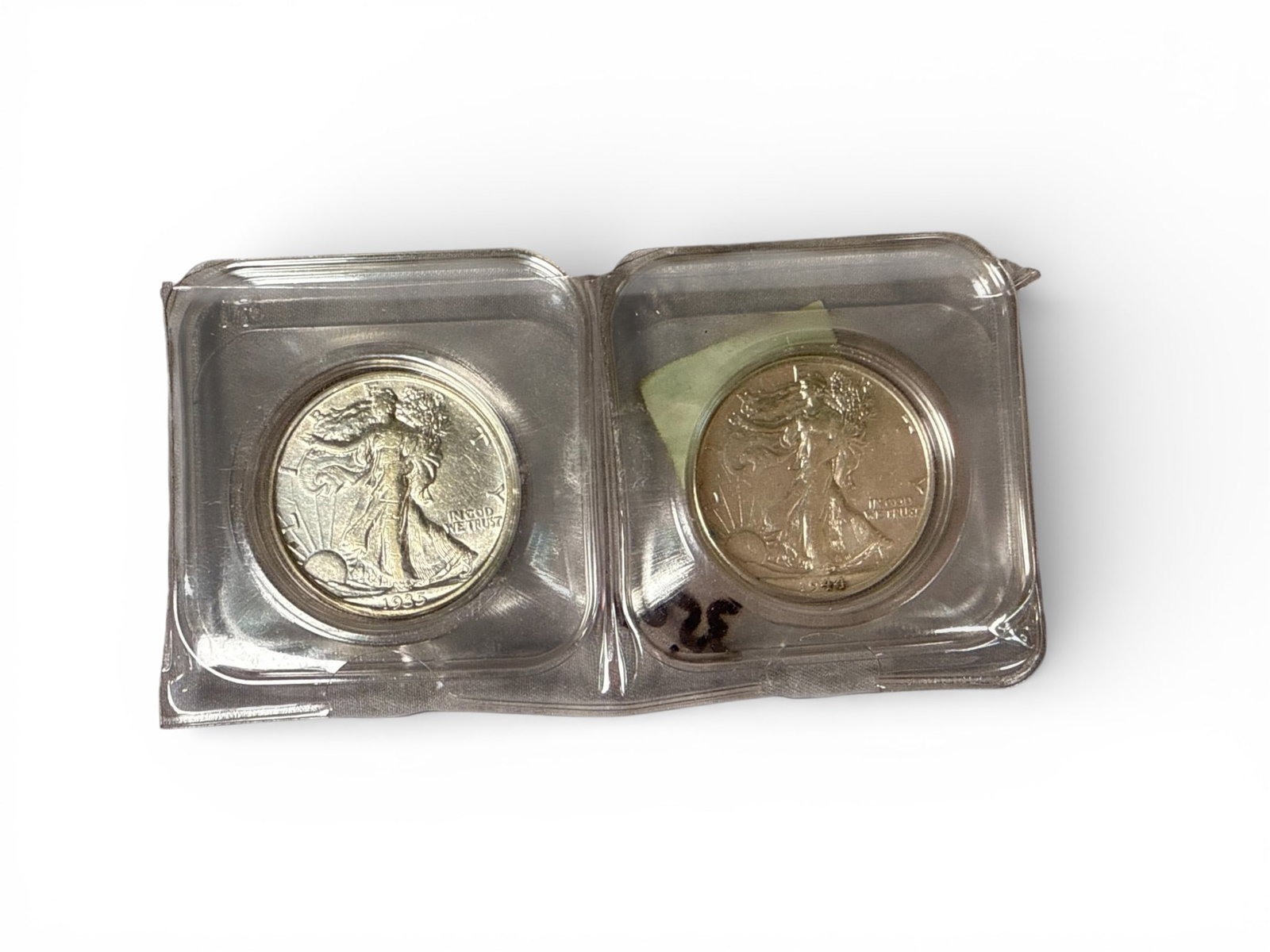 A group of U.S. Walking Liberty Half Dollar Silver Coins, 1935 and 1944 (1 of 8)