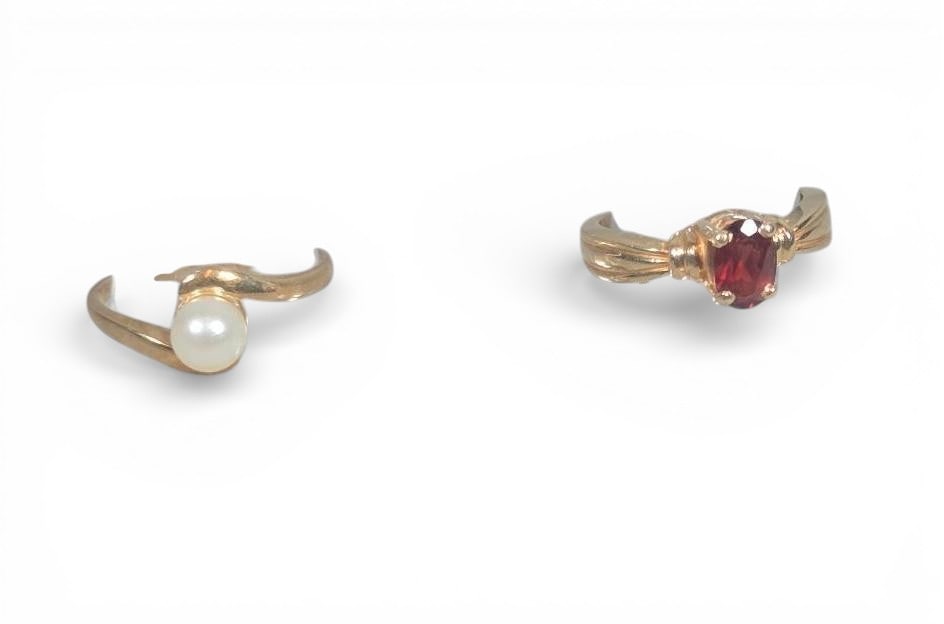 A group of 14K Yellow Gold Rings 4.42 grams 14k gold (1 of 9)