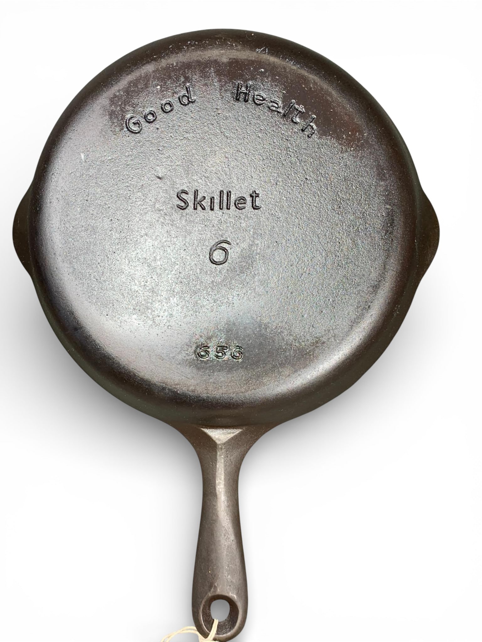Griswold Cast Iron Good Health Skillet No. 6 Pattern (1 of 8)