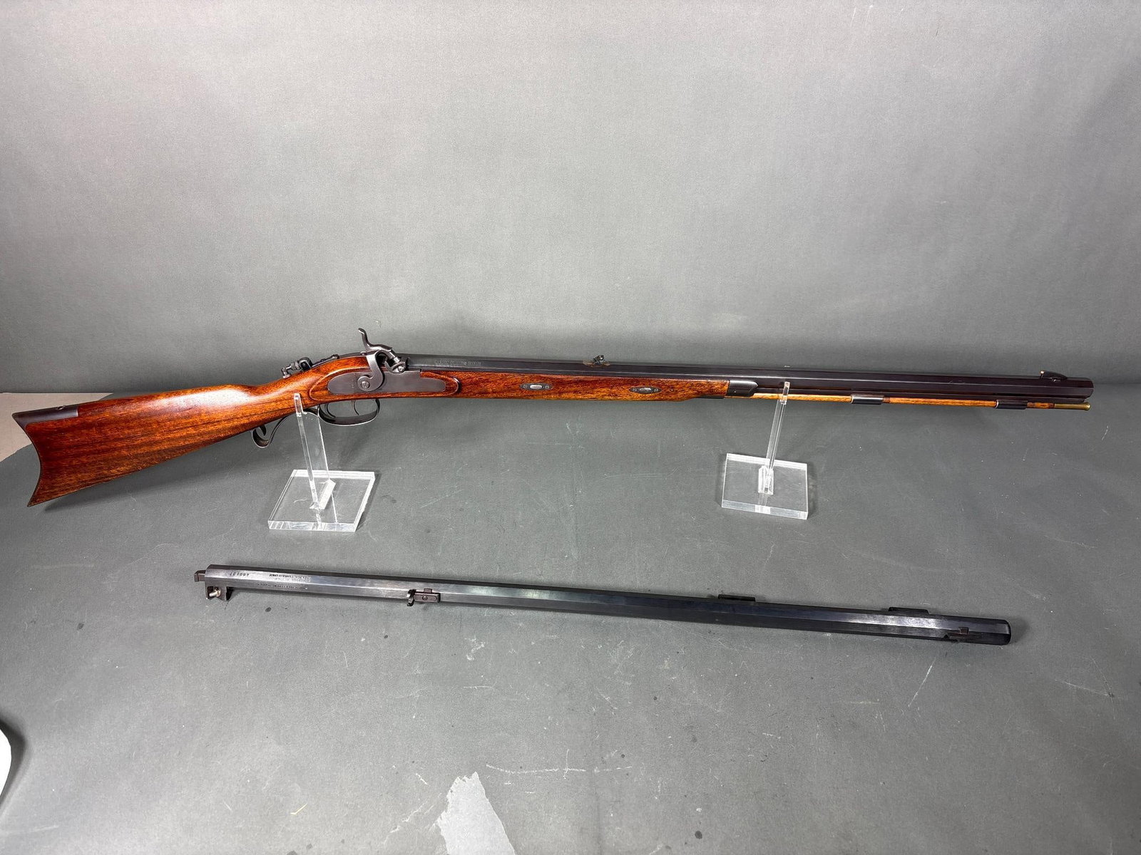 Lyman Great Plains Muzzleloading Rifle + Extra Barrel - 8