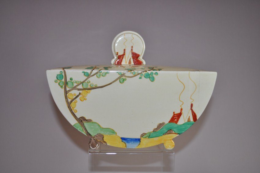 Clarice Cliff Bizarre Ware Pottery Biarritz Tureen: A very rare piece. 8” wide. Shipping 25.