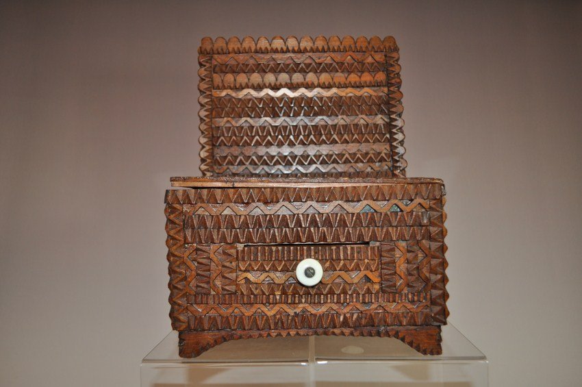 Tramp art dresser box with drawer.: Unusual style. 11.25”h x 8.25”w. Shipping 20.