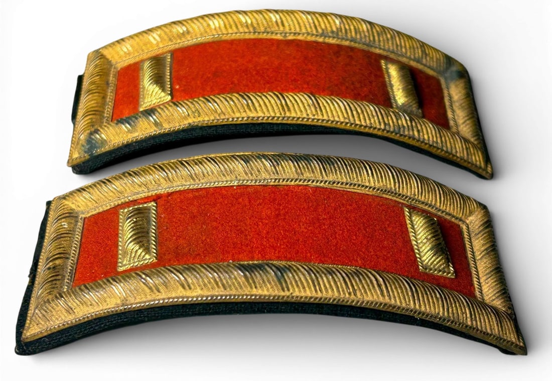 Civil War Smith Patent 1st Lieutenant Artillery Shoulder Straps (1 of 3)