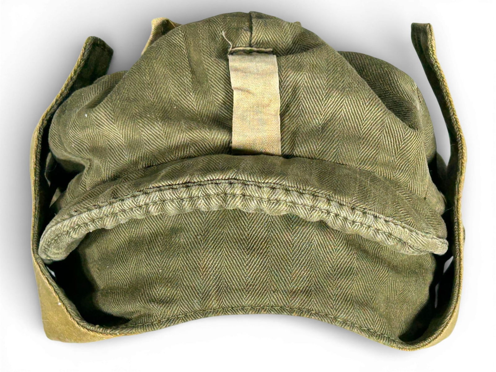 RARE Pre WWII - WW2 U.S. Army Air Force Type A-1 Mechanic's Cap - Hat W/ Fold Down Flaps: Very Rare Pre World War Two - WWII Type A-1 HBT (herrignbone twill) Mechanic 's cap with fold down flaps. This rarely seen cap is in excellent condition. Manufacturer's tag is still affixed and reads,