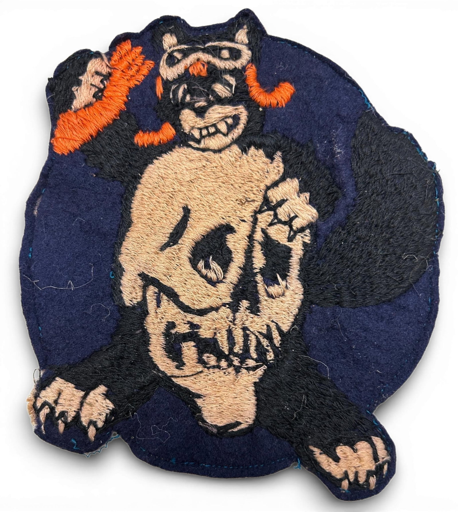 WWII U.S. Navy VB-20 Bombing Squadron Patch: World War Two U.S. Navy VB-20 squadron patch. The patch is schiffli embroidery on wool. Measures 5.625" x4.625". Established as VB-99 on July 1, 1943 and redesignated Bombing Squadron Twenty