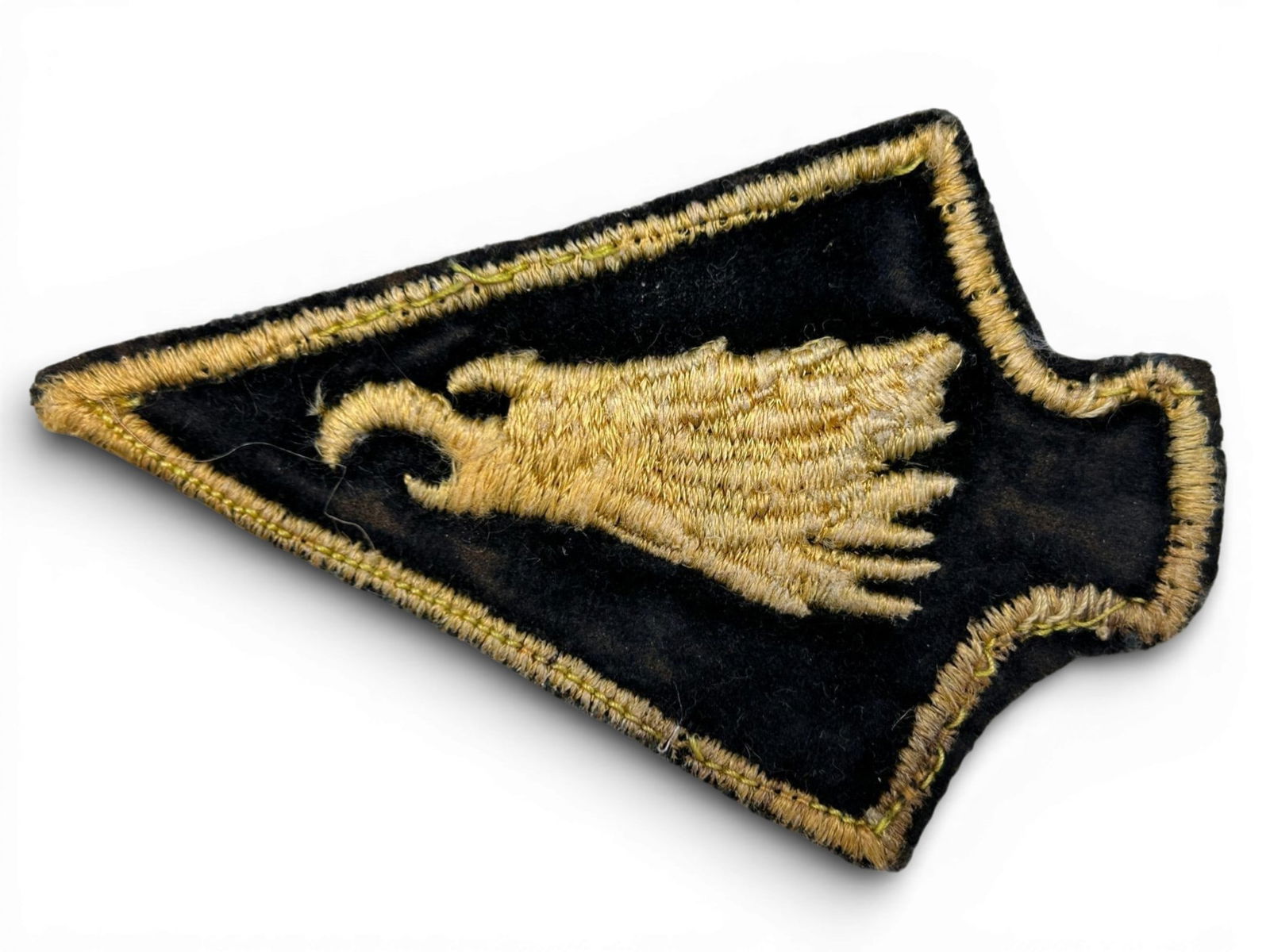 WWII U.S. Navy VS-71 Squadron Patch: World War Two U.S. Navy VS-71 squadron patch. The patch is schiffli embroidery.. Measures 3.5" x 2.125". Established as Scouting Squadron Seventy One (VS-71) on July 1, 1939. The squadron was