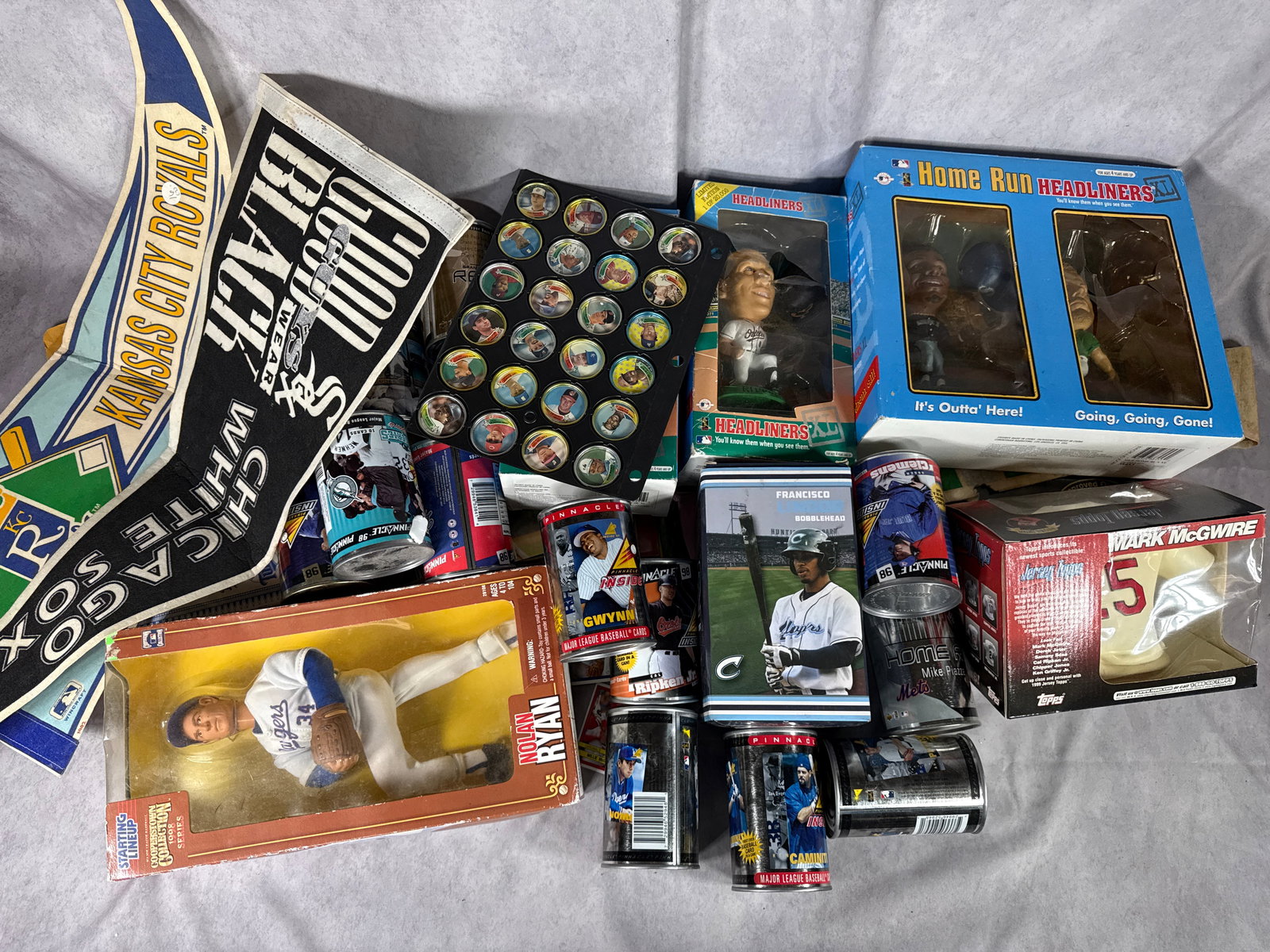 A Collection of 1998 Home Run Headliners XL and Assorted Major League Baseball Memorabilia (1 of 15)
