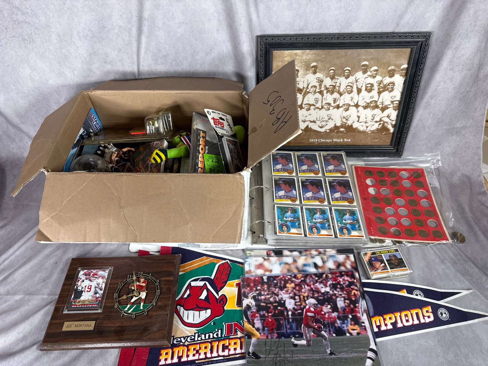 Multi-Sport Memorabilia Collection Featuring Michael Jordan Kenner Starting Lineup Figures, 1997 (1 of 15)