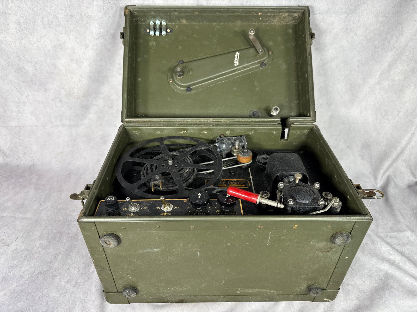 WWII U.S. Army Signal Corps Keyer TG-34-A Morse Code Trainer (1 of 11)