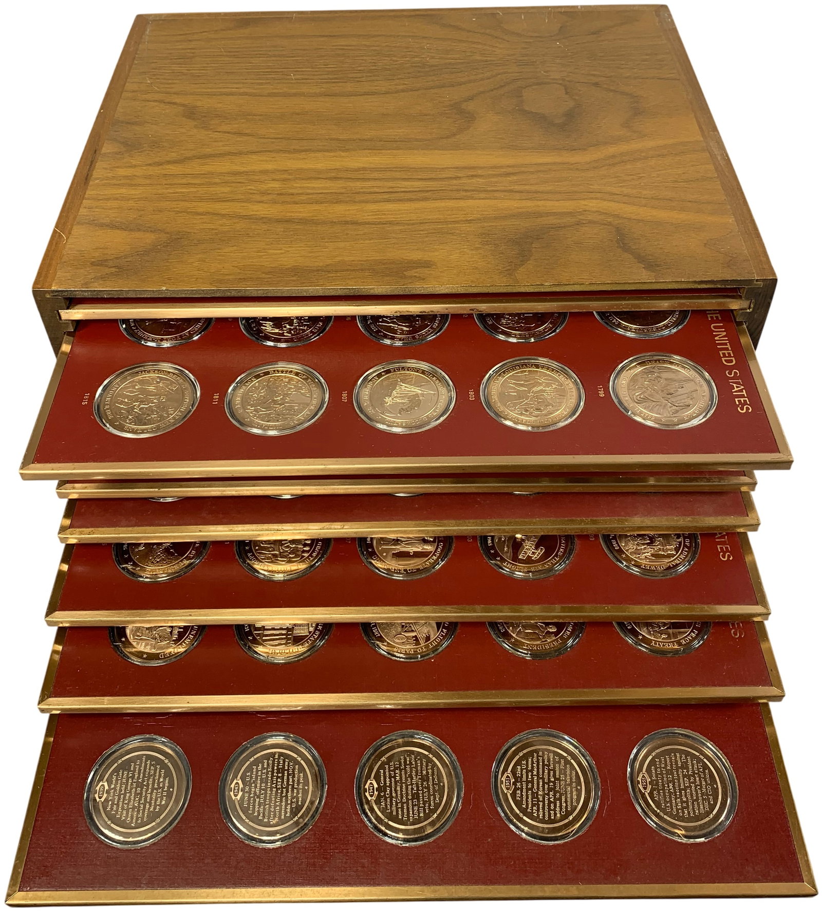 US c. 1968-1976 Franklin Mint History of the United States Medals, Bronze: A collection of commemorative medals from the Franklin Mint History of the United States series, designated as the Special Solid Bronze Edition. The collection consists of struck bronze medals with hi